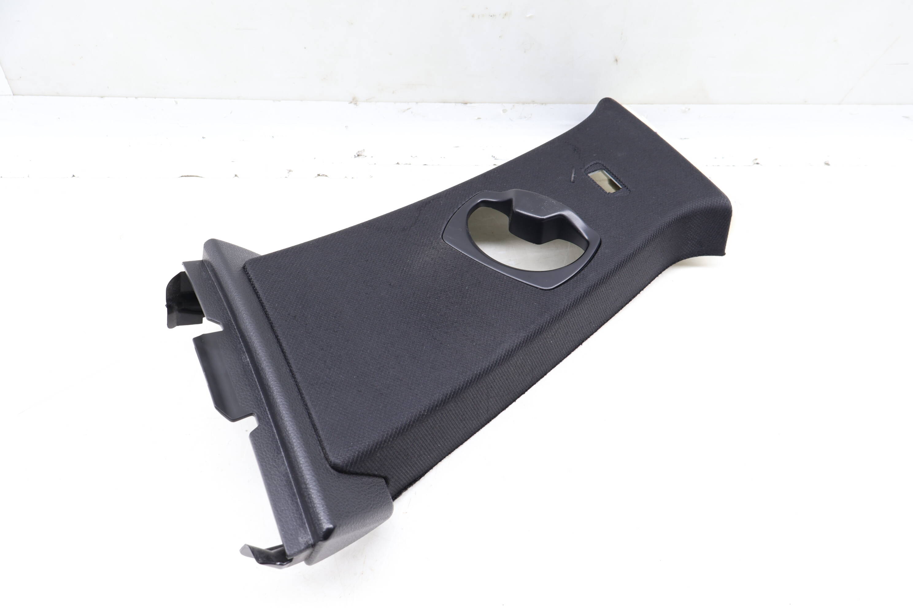 Upper&#x20;B&#x20;Pillar&#x20;Trim&#x20;&#x2F;&#x20;Panel&#x20;51437311215