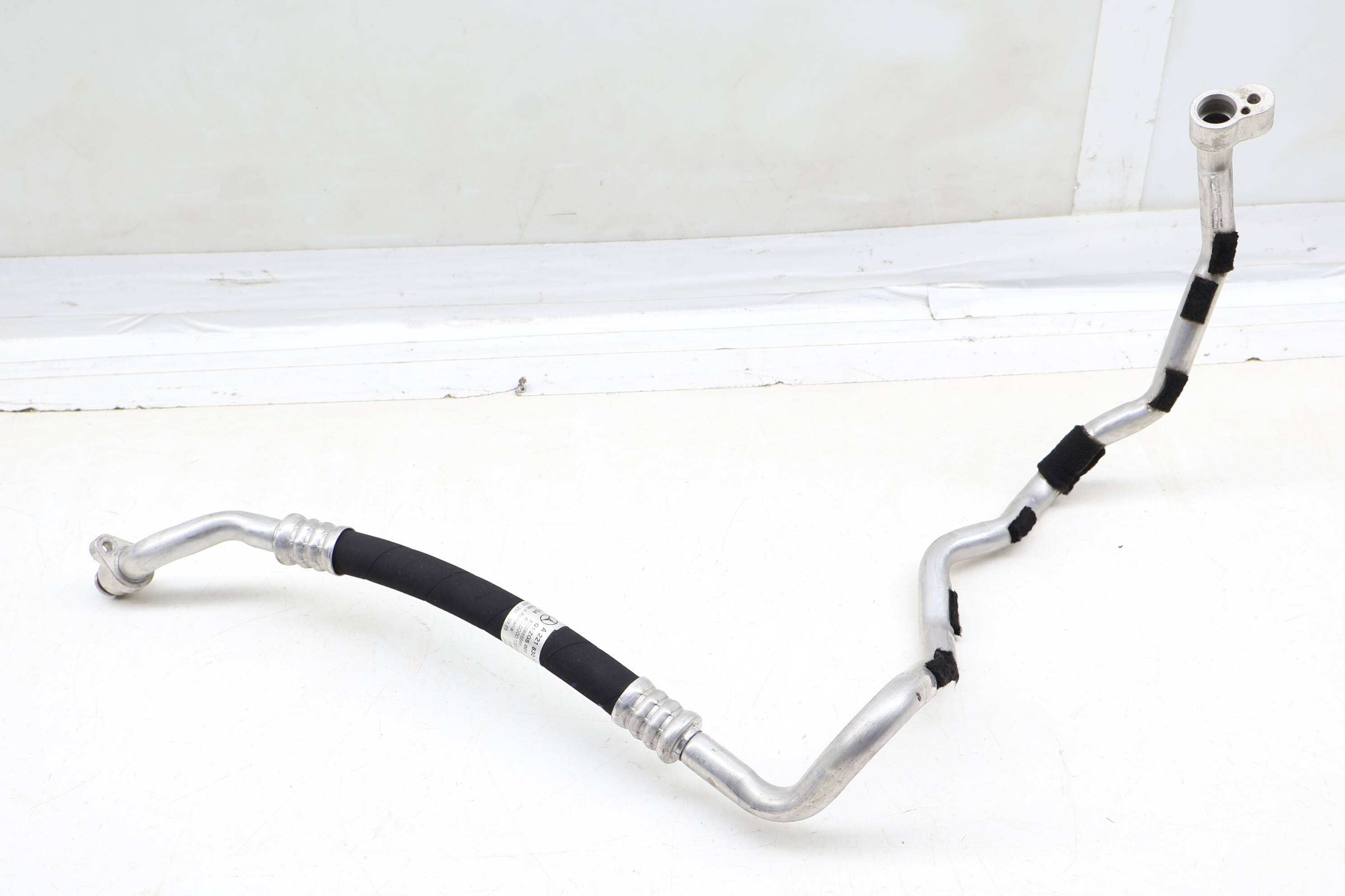 Ac Hose / Line / Pipe 2218301717