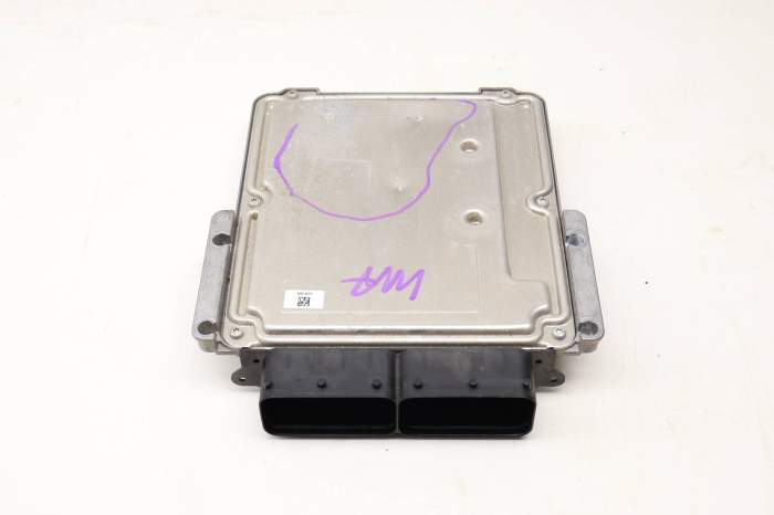 Ecu / Ecm / Engine Control Module HJ3214C568AB main product photo