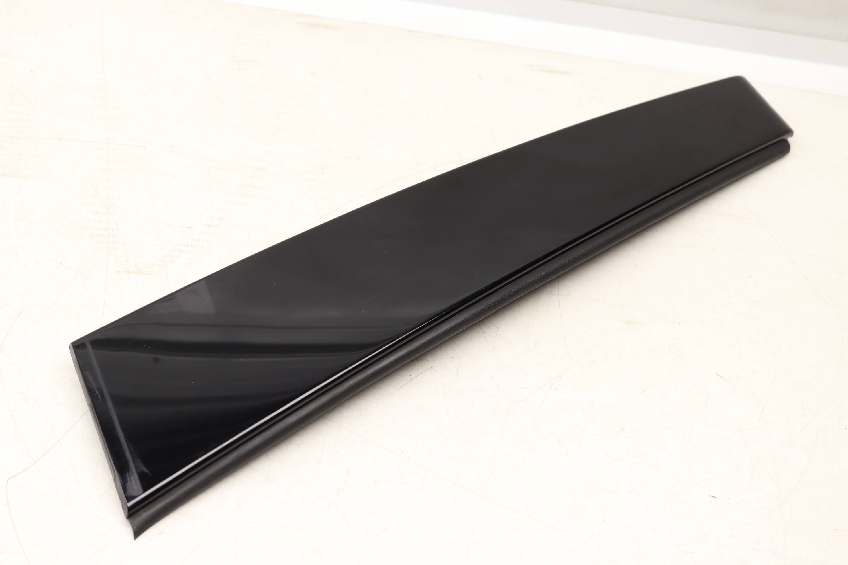 Exterior B Pillar Trim / Cover 4G0839902B
