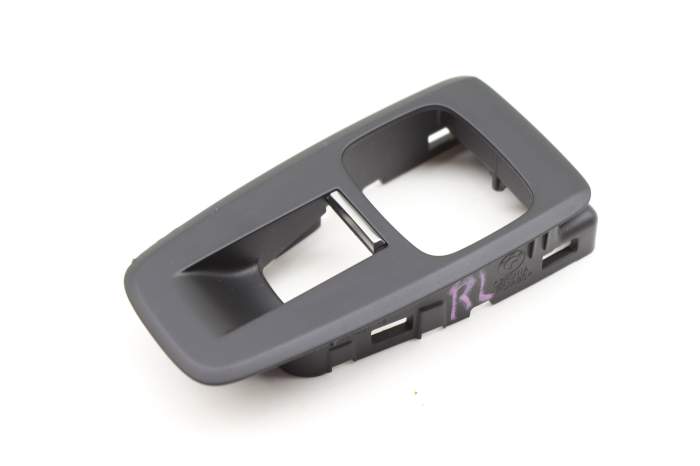 Door Window / Sun Shade Switch Trim / Bezel 51427398883 main product photo