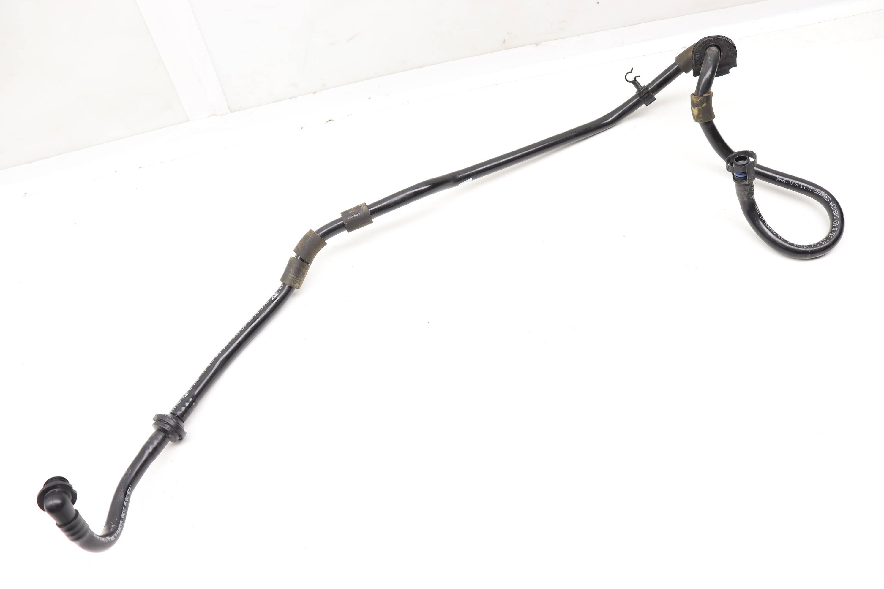 Brake Booster Vacuum Hose / Line 7P5611932Q 95835557731