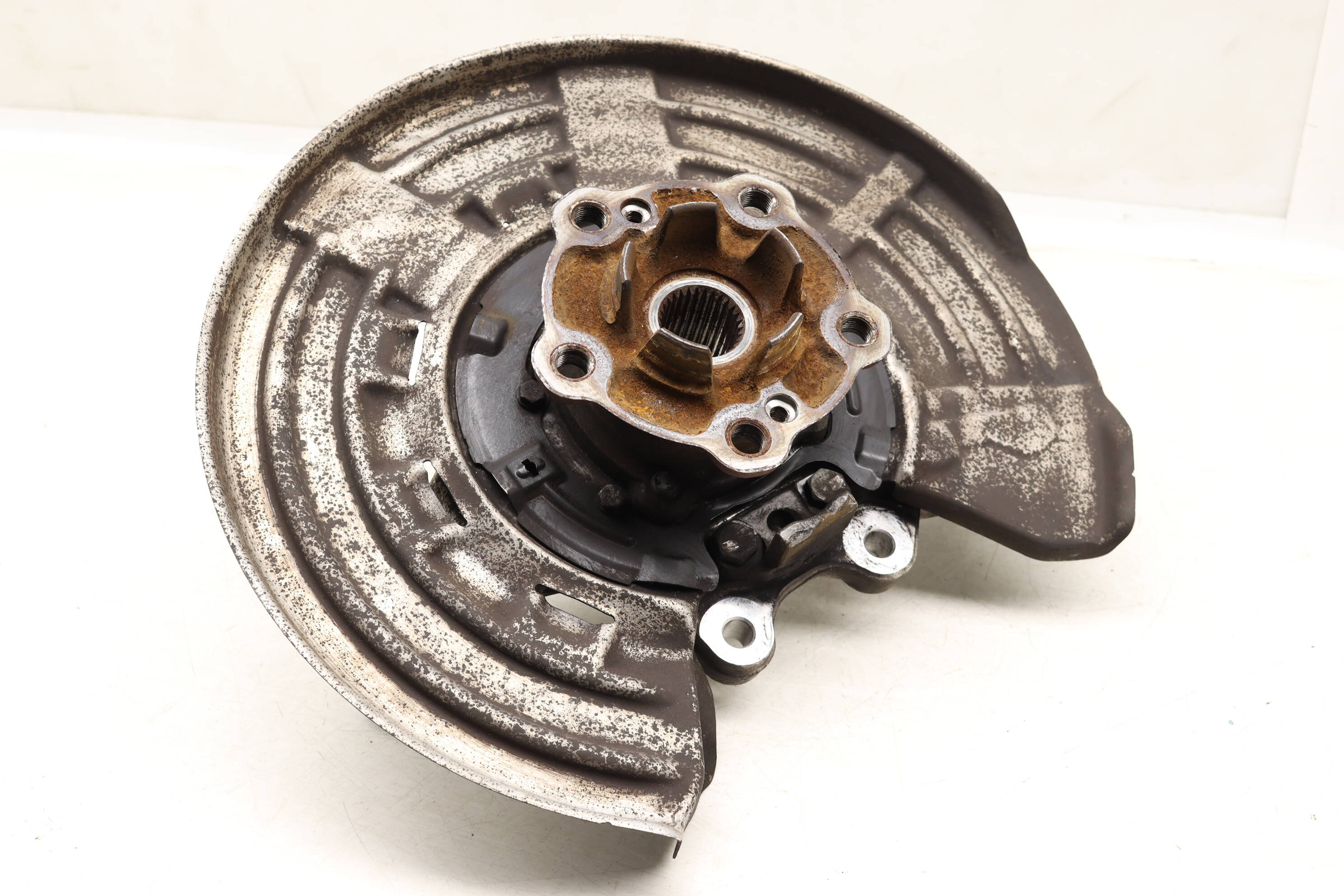 最も完璧な Knuckle Spindle Left Rear BMW W/ 33302284795 Bearing Wheel 化粧水・ローション・トナー