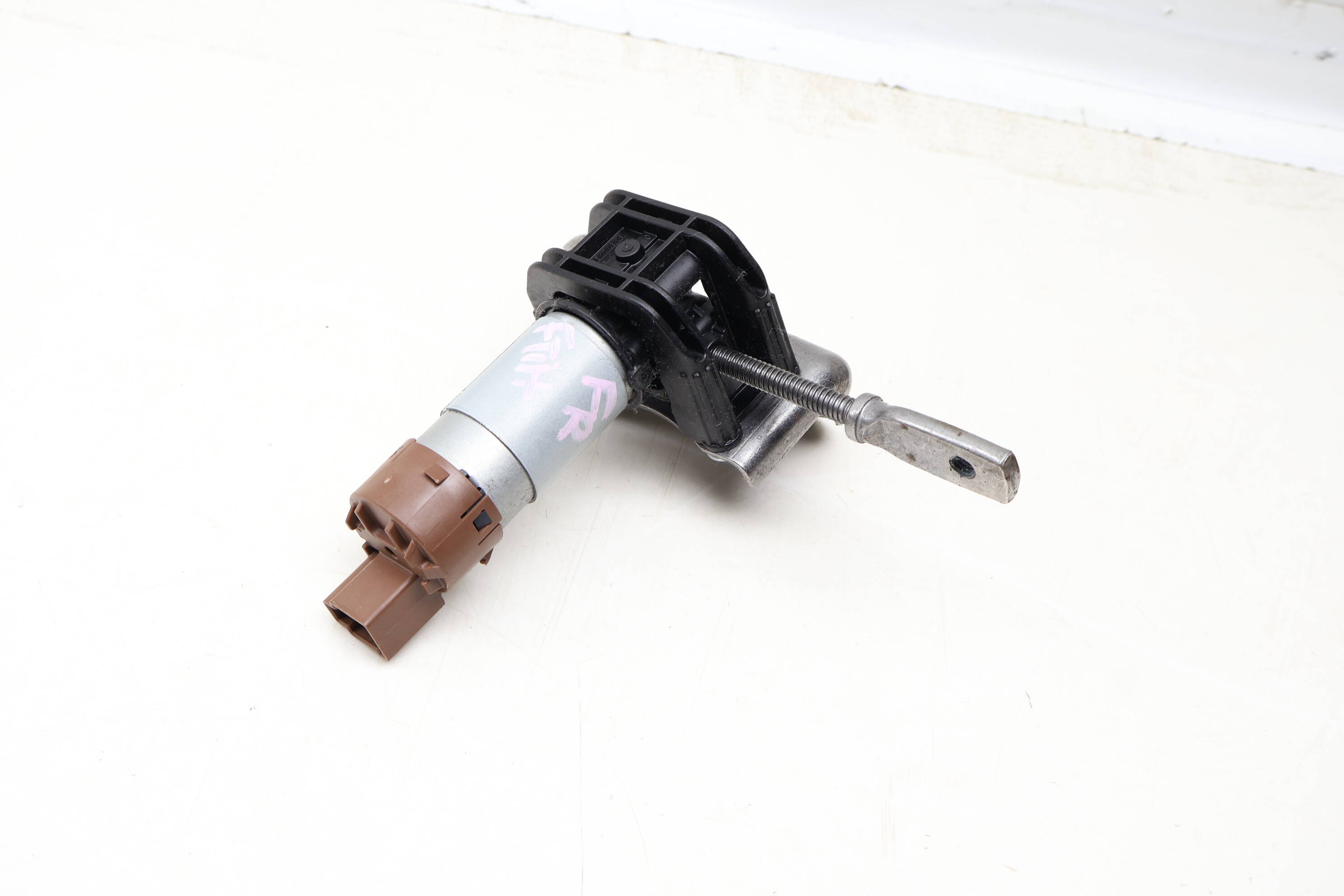 Seat&#x20;Motor&#x20;&#x28;Front&#x20;Tilt&#x29;&#x20;0009102309