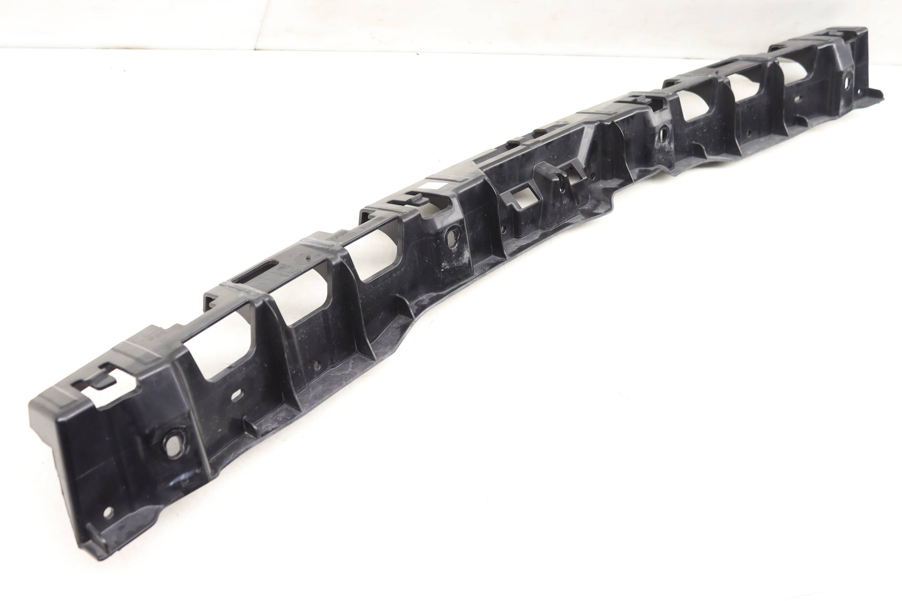 Center Bumper Mount / Bracket 95B807863A