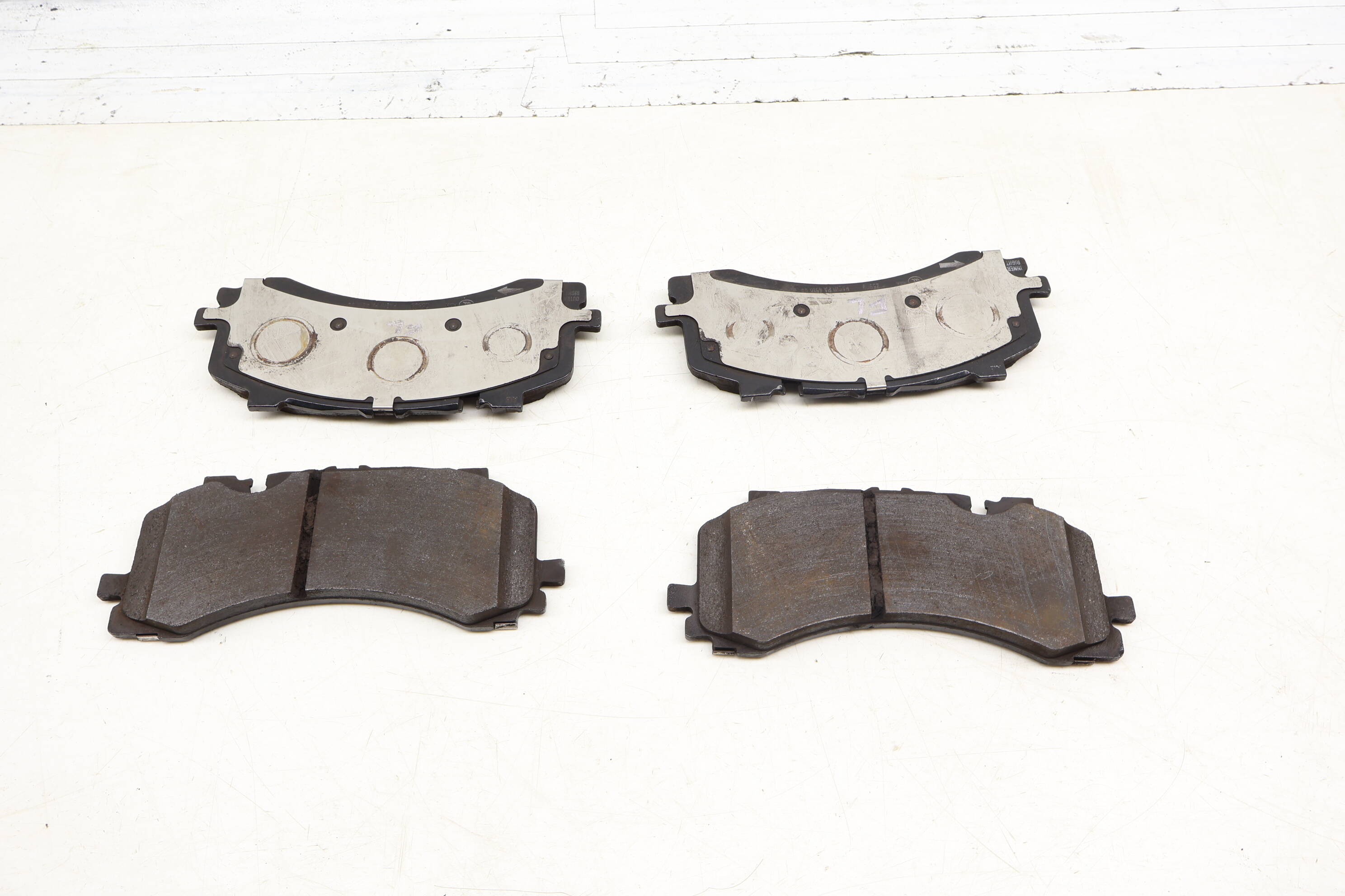 Disc Brake Pad Set 4M0698151BB