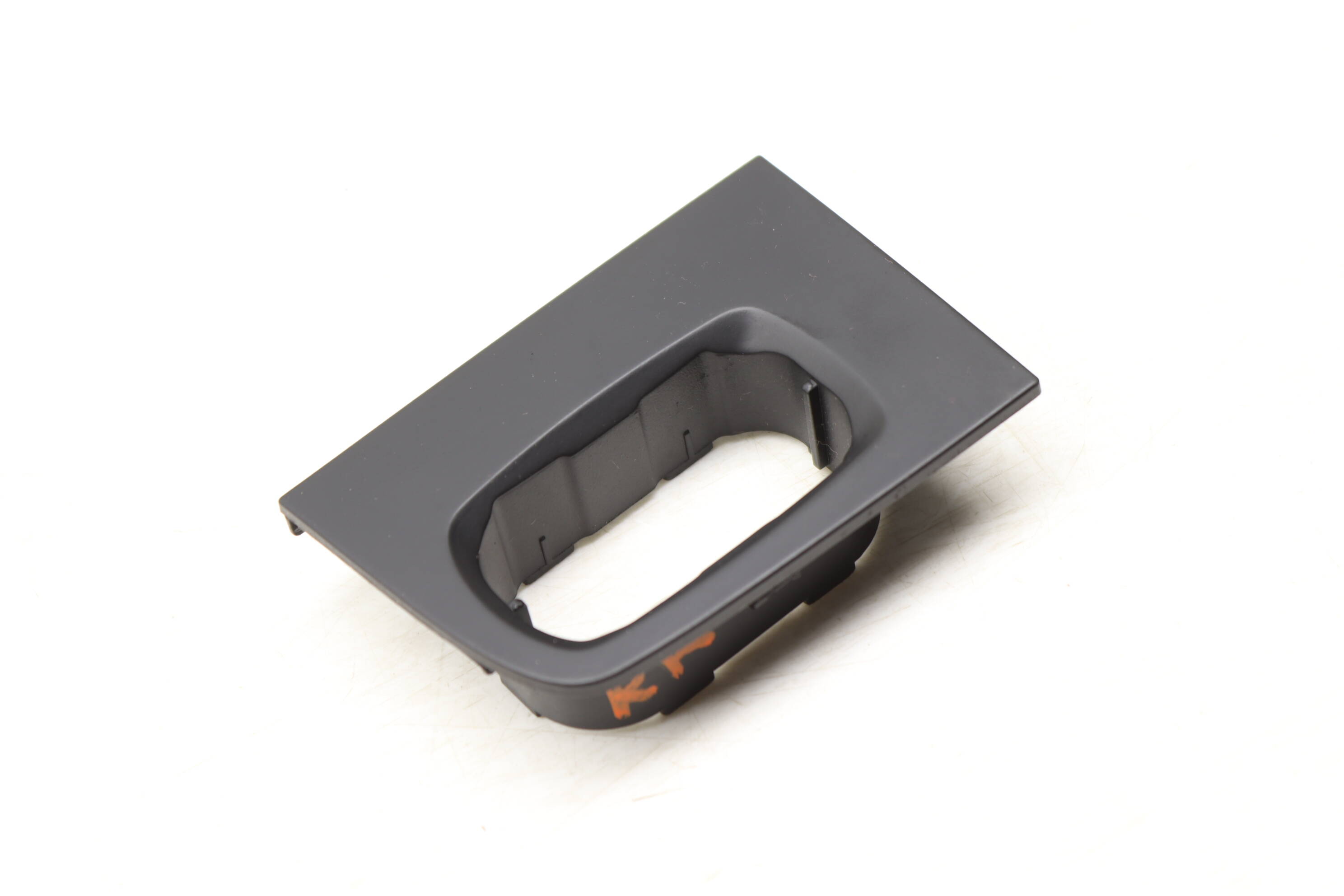 Door Panel Switch Trim 7P5867376 95855537600