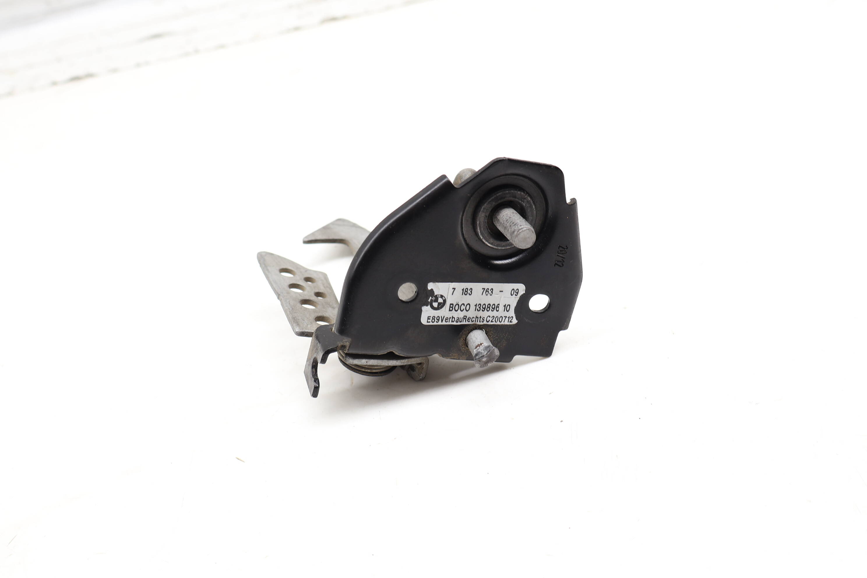 Upper Hood Latch / Lock 51237183763
