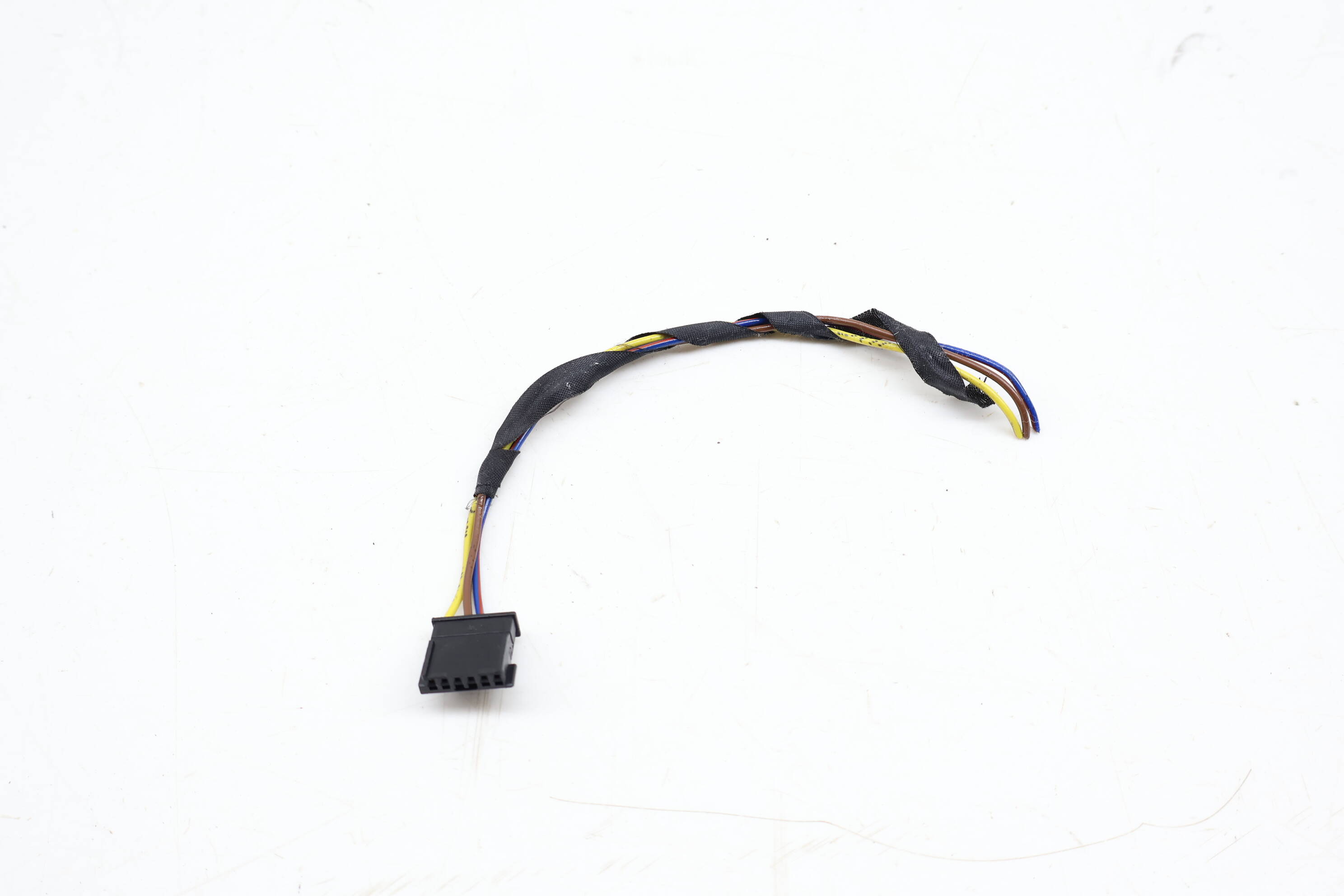 Inner Tail Light Wiring Connector / Pigtail (6-Pin) 63218909052