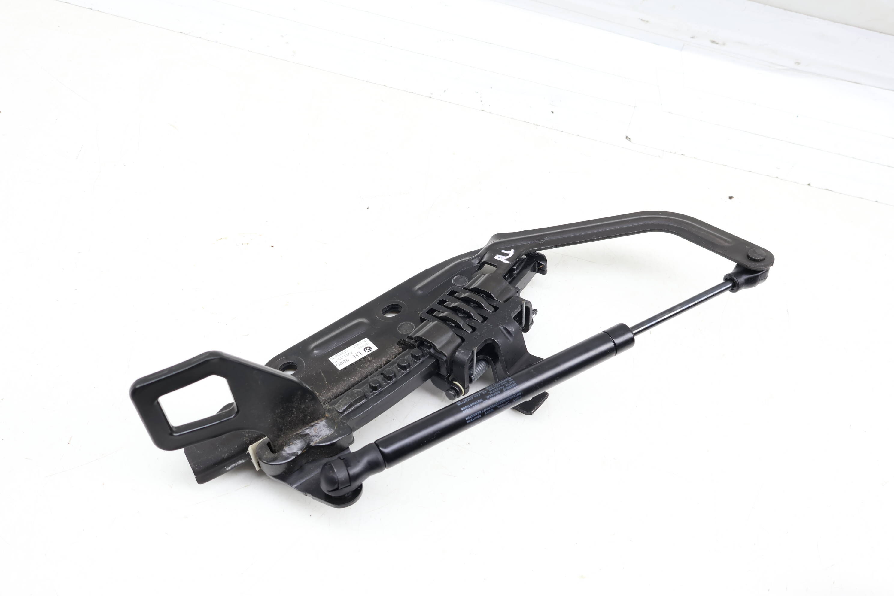 Seat Adjustment Handle / Lever 52207404185