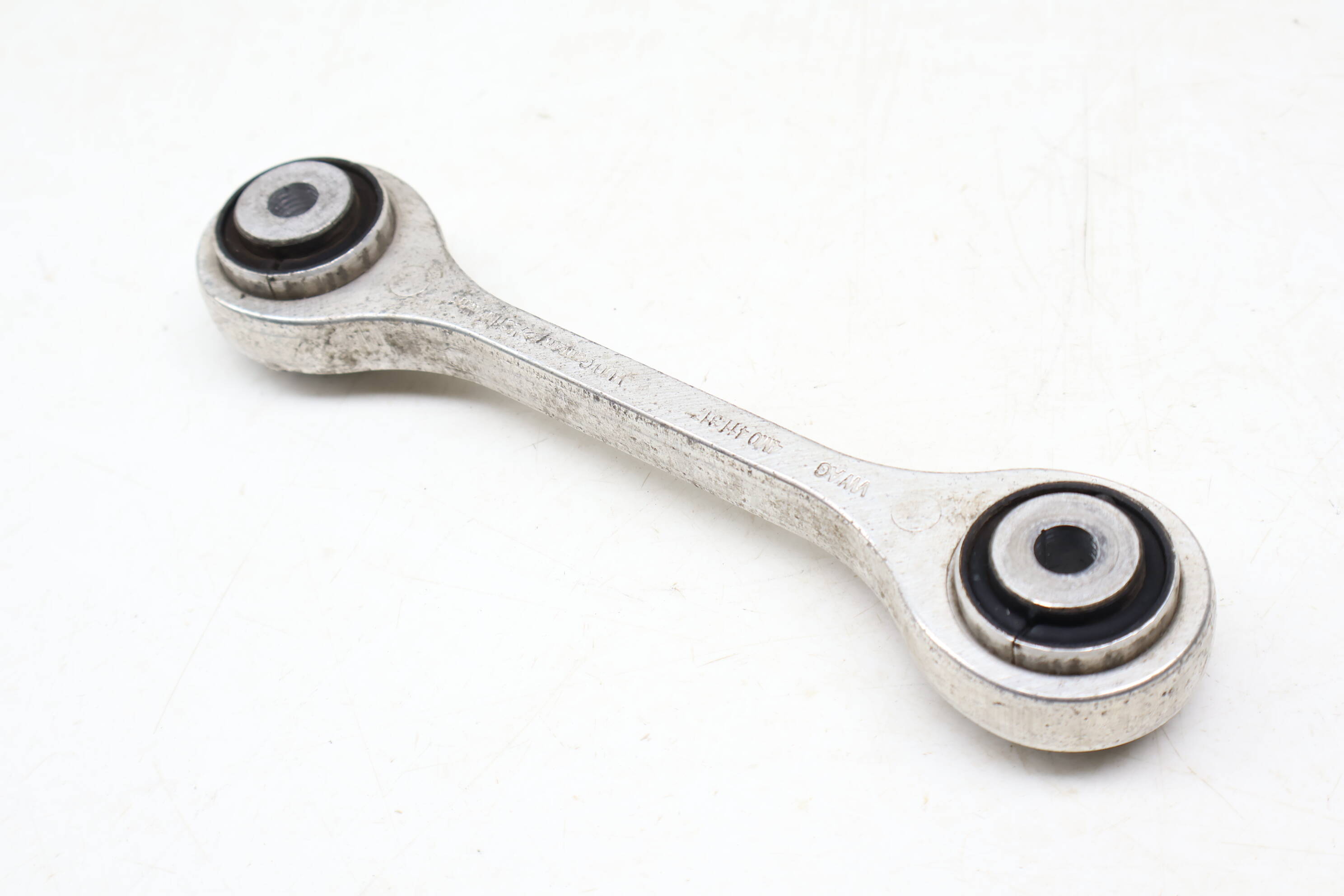 Stabilizer / Sway Bar End Link 4M0411317