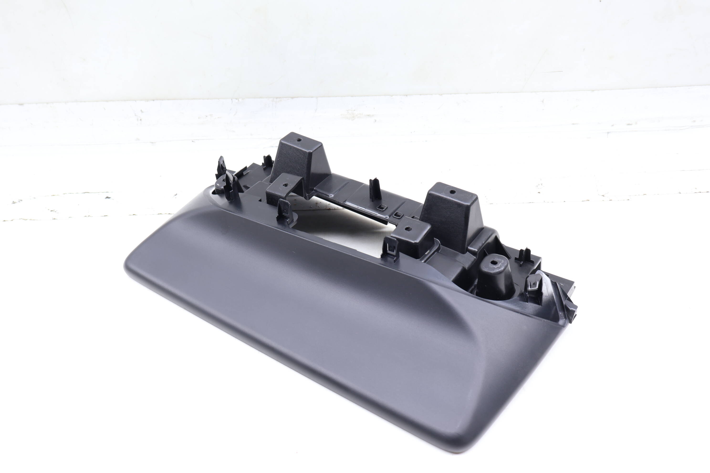 Dash Display Screen Mount Bracket / Cover 3CN858077