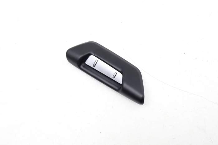 Cup Holder Cover 51169255209 main product photo