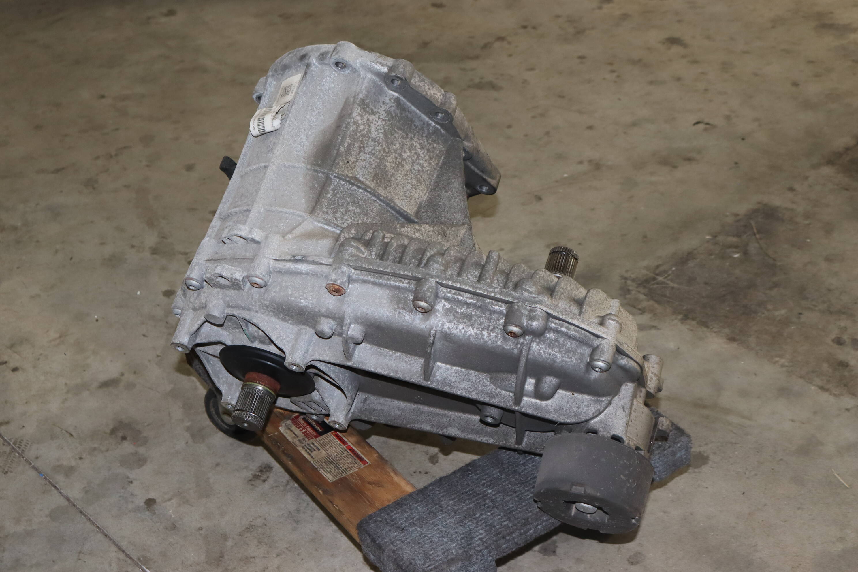 Transfer Case / Box (Ndz) 0BU341011M 95834102012