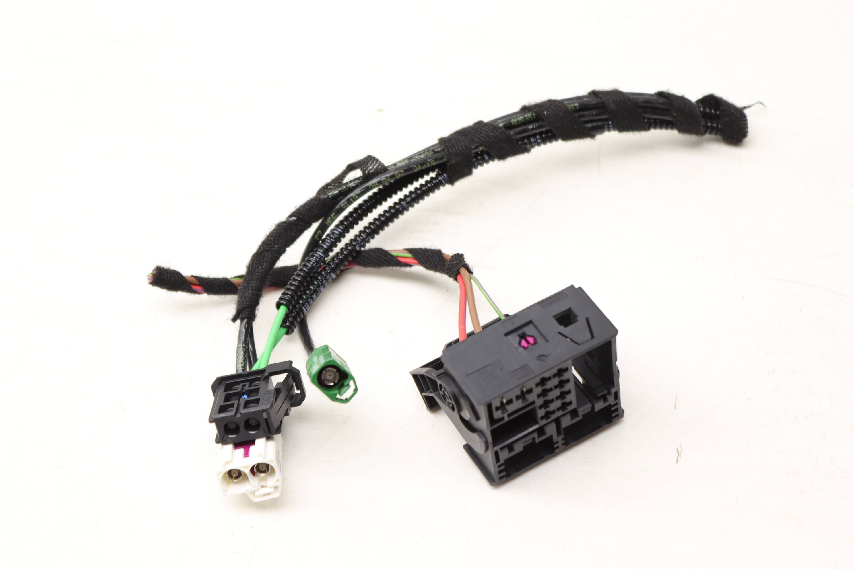 Radio Tuner Amplifier / Amp Wiring Harness Connector Set