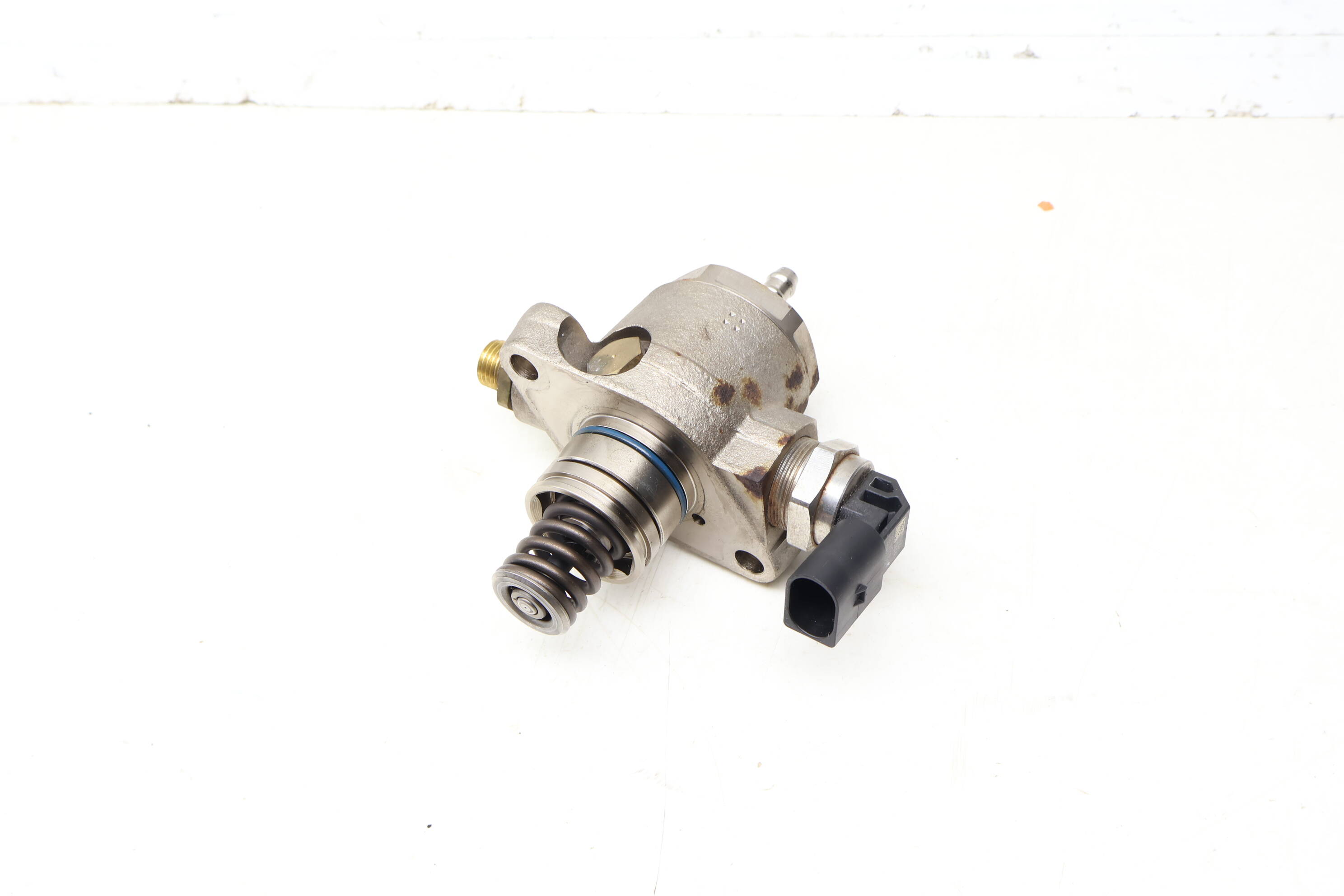 High Pressure Fuel Pump / Hpfp 06L127025N