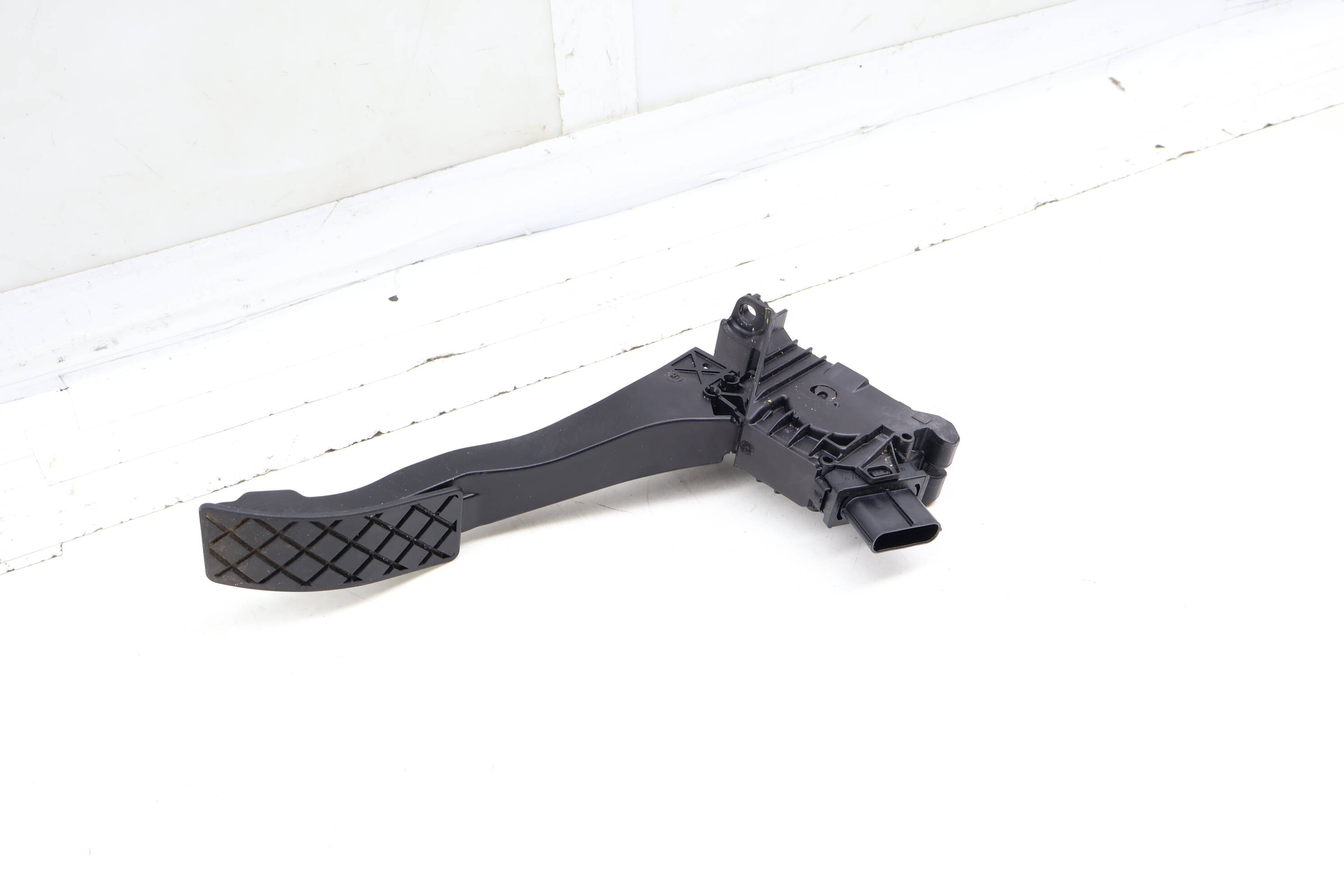 Gas Pedal / Accelerator Module 5QN723503