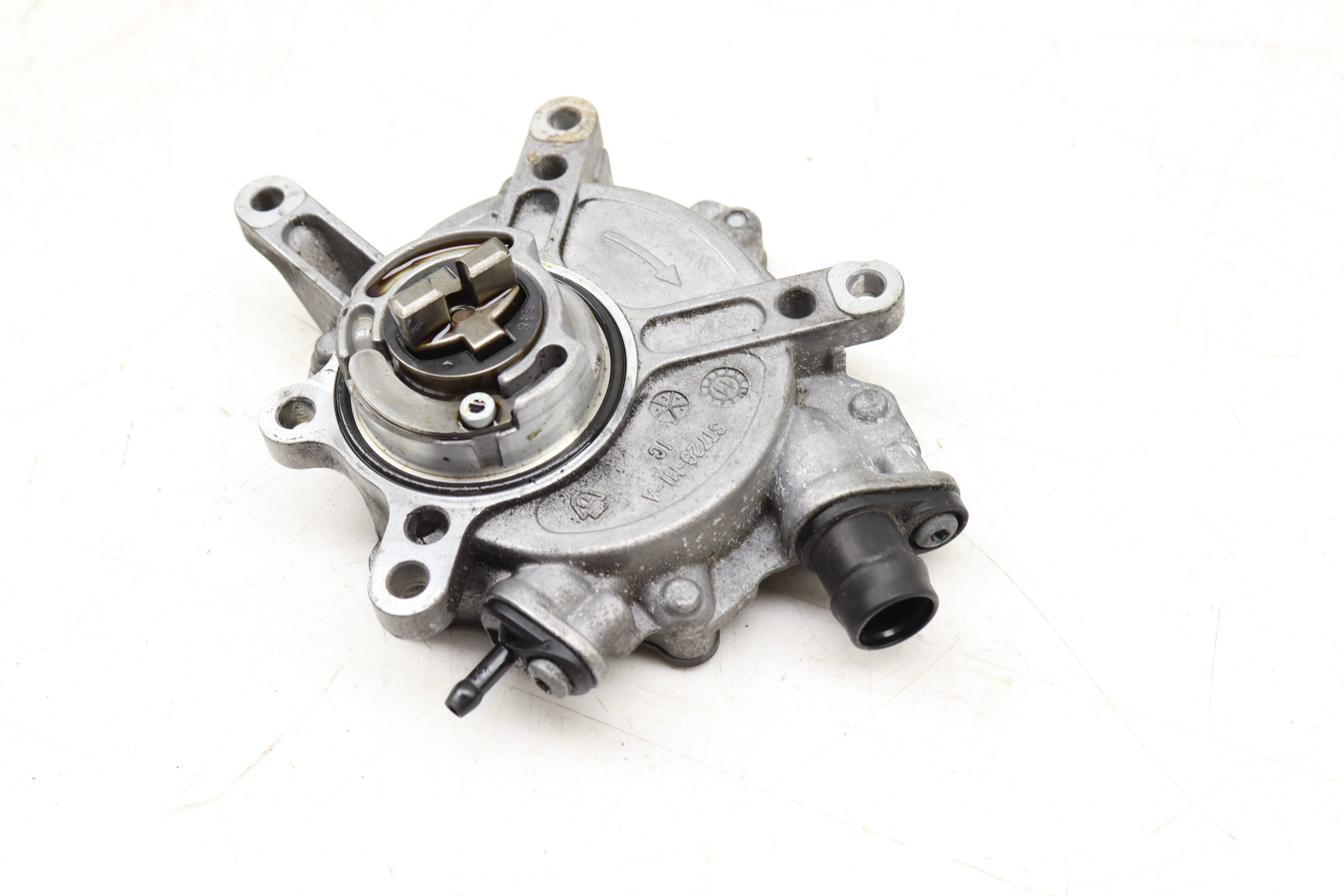 Engine Vacuum Pump 2762300065