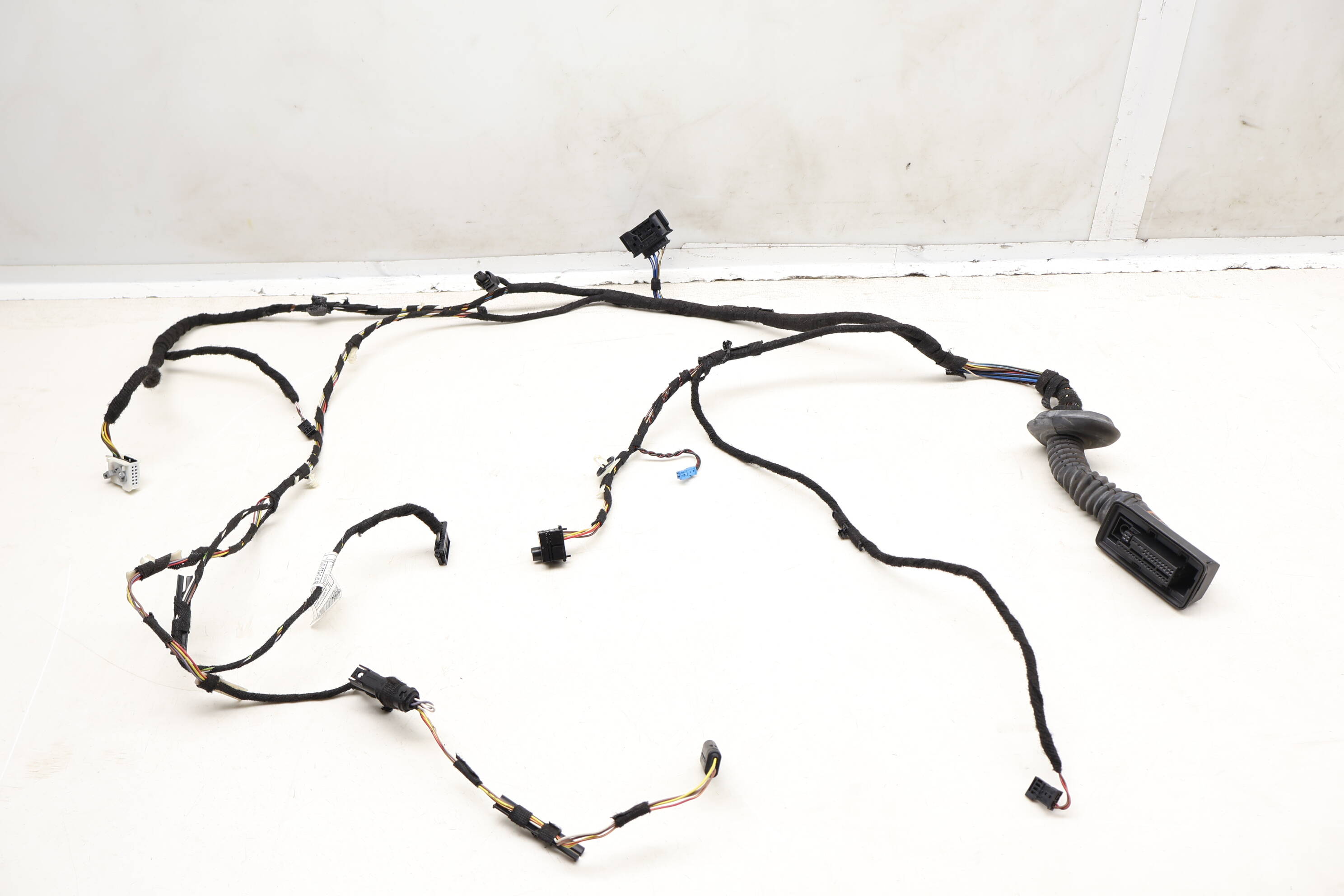 Door&#x20;Wiring&#x20;Harness&#x20;61129313622