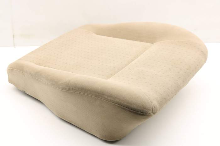 Lower Seat Bottom Cushion (2Nd Row) 705881405A main product photo