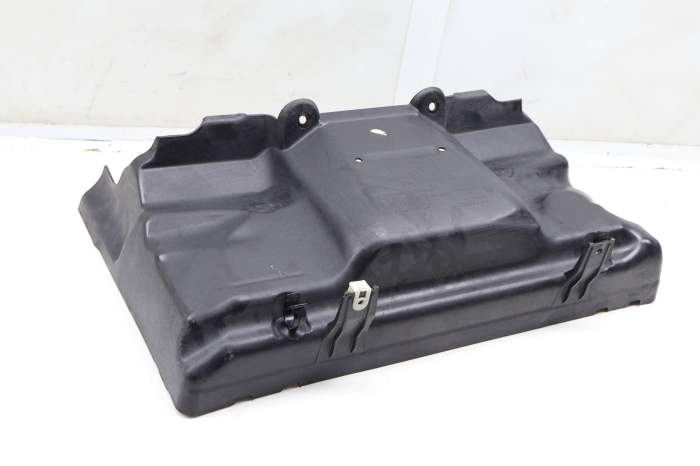 Center Radiator Air Duct / Guide 51757368605 main product photo