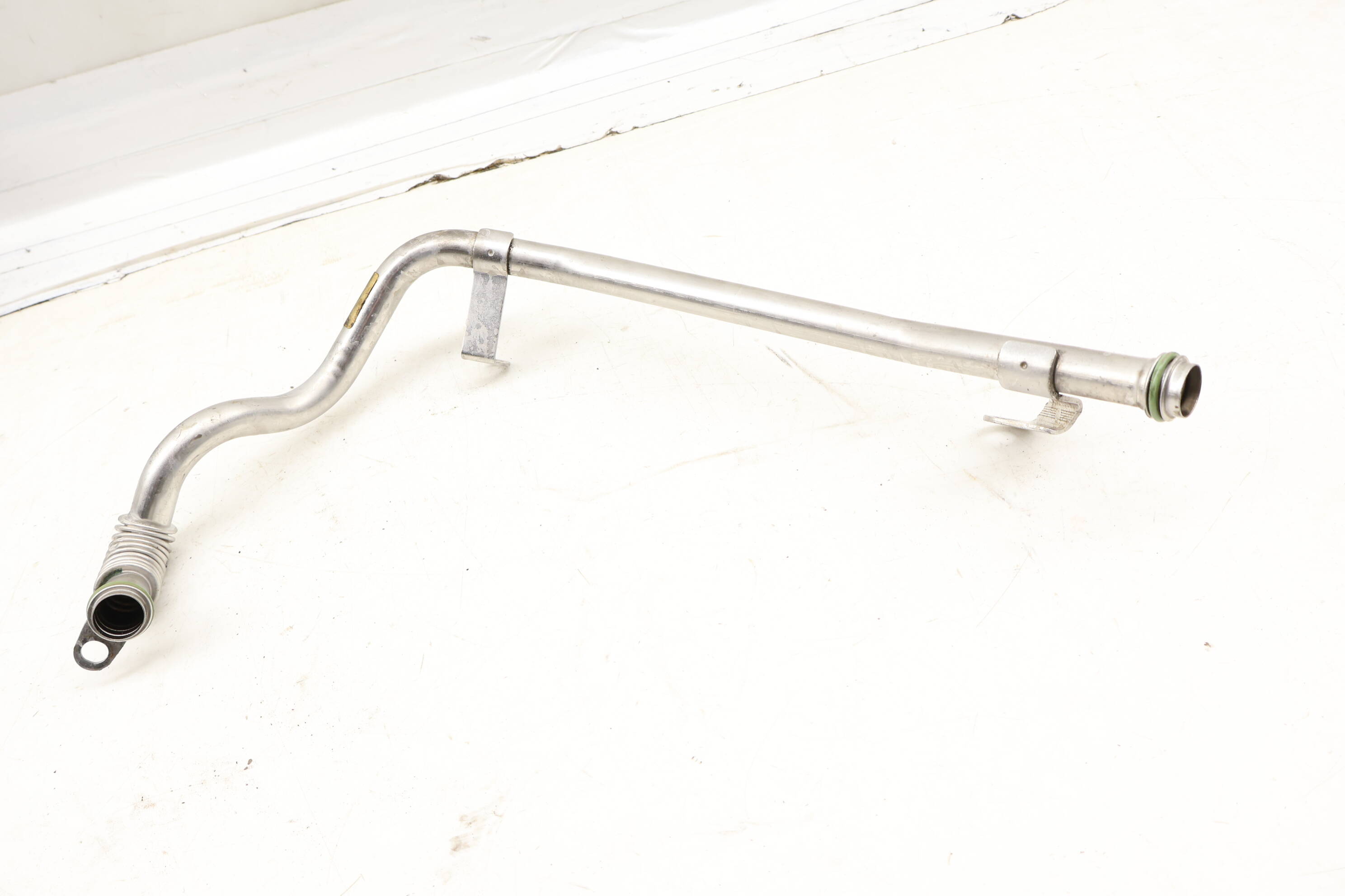 Turbo Oil Return Line / Pipe 059145735AJ