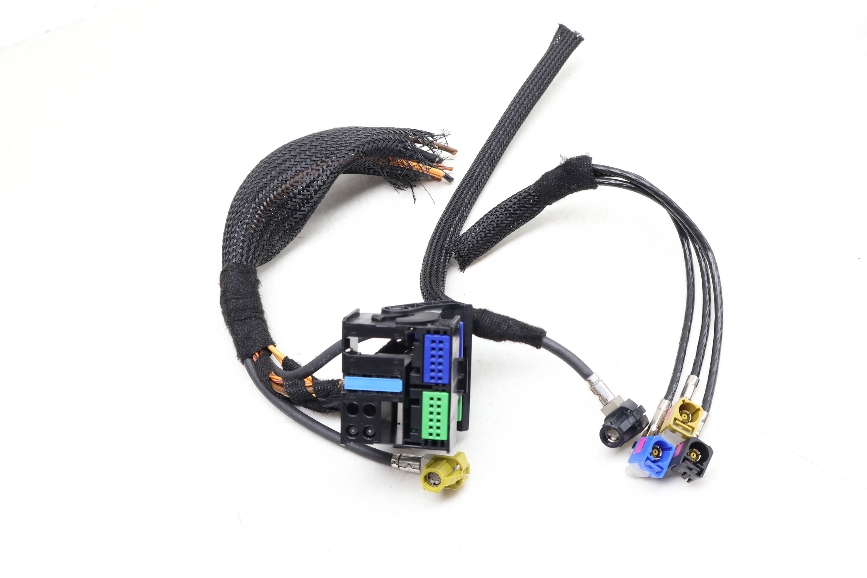 Radio / Stereo / Navigation Unit Wiring Connector / Pigtail