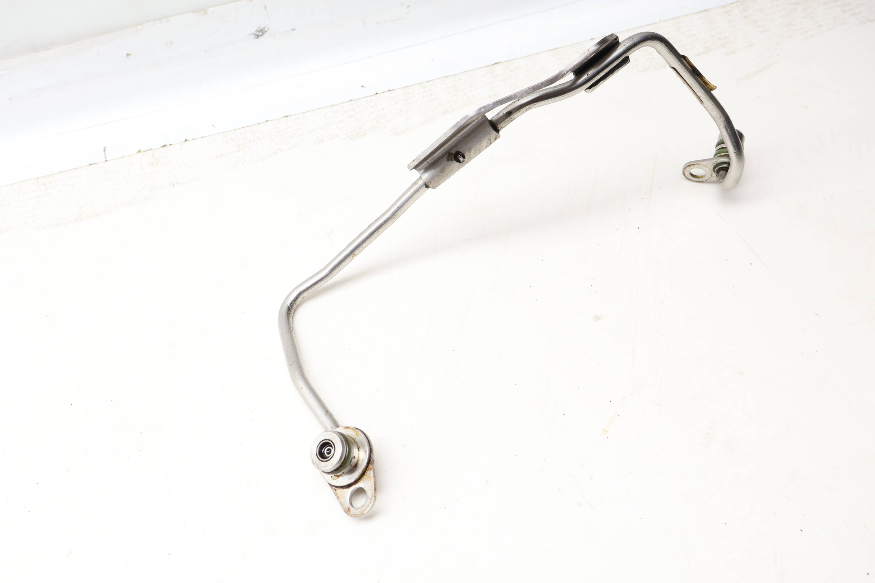 Turbo Oil Line / Pipe 94610708630