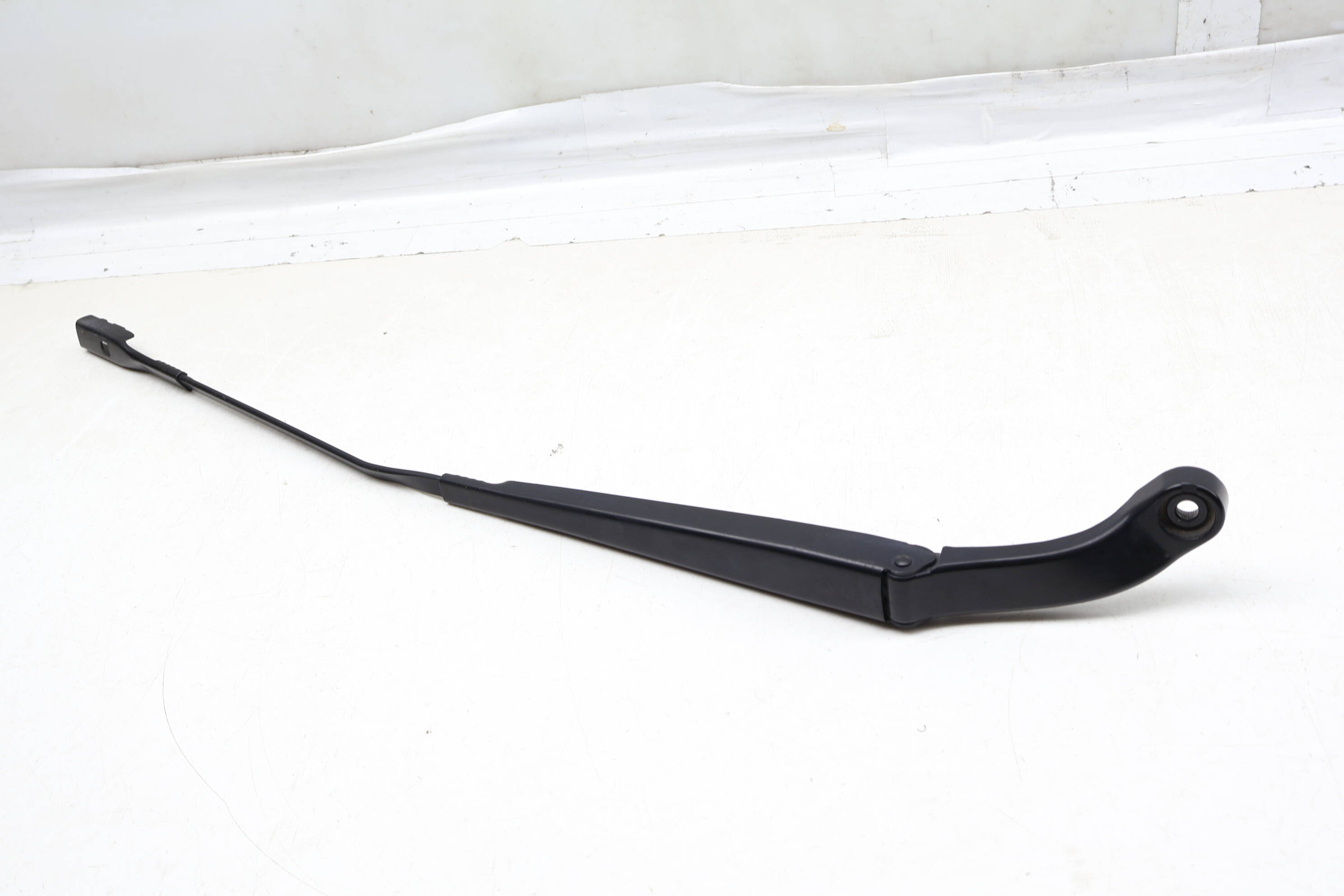 Windshield Wiper Arm 8V1955408A