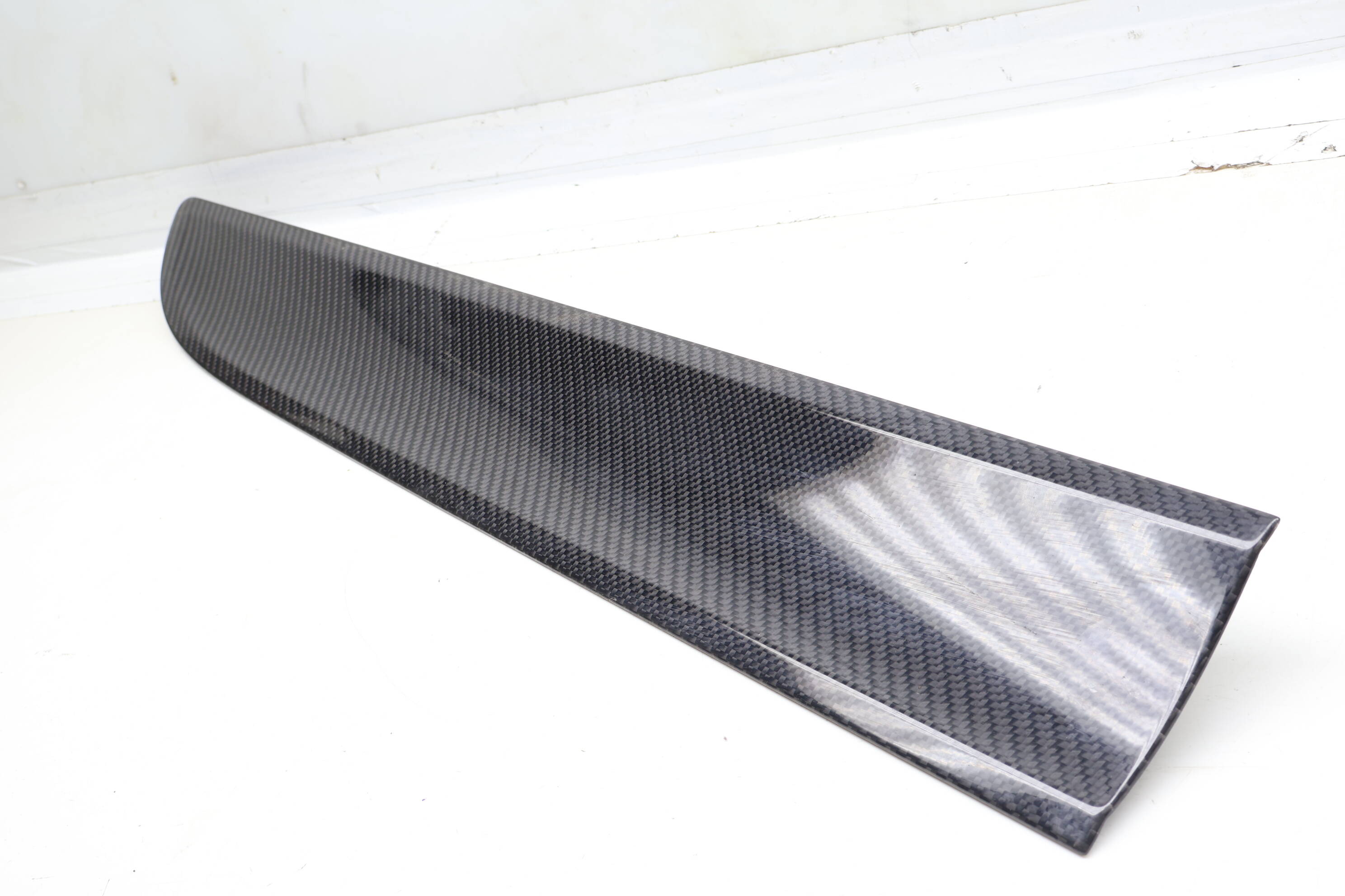 Lower Door Molding / Blade 95B837902A