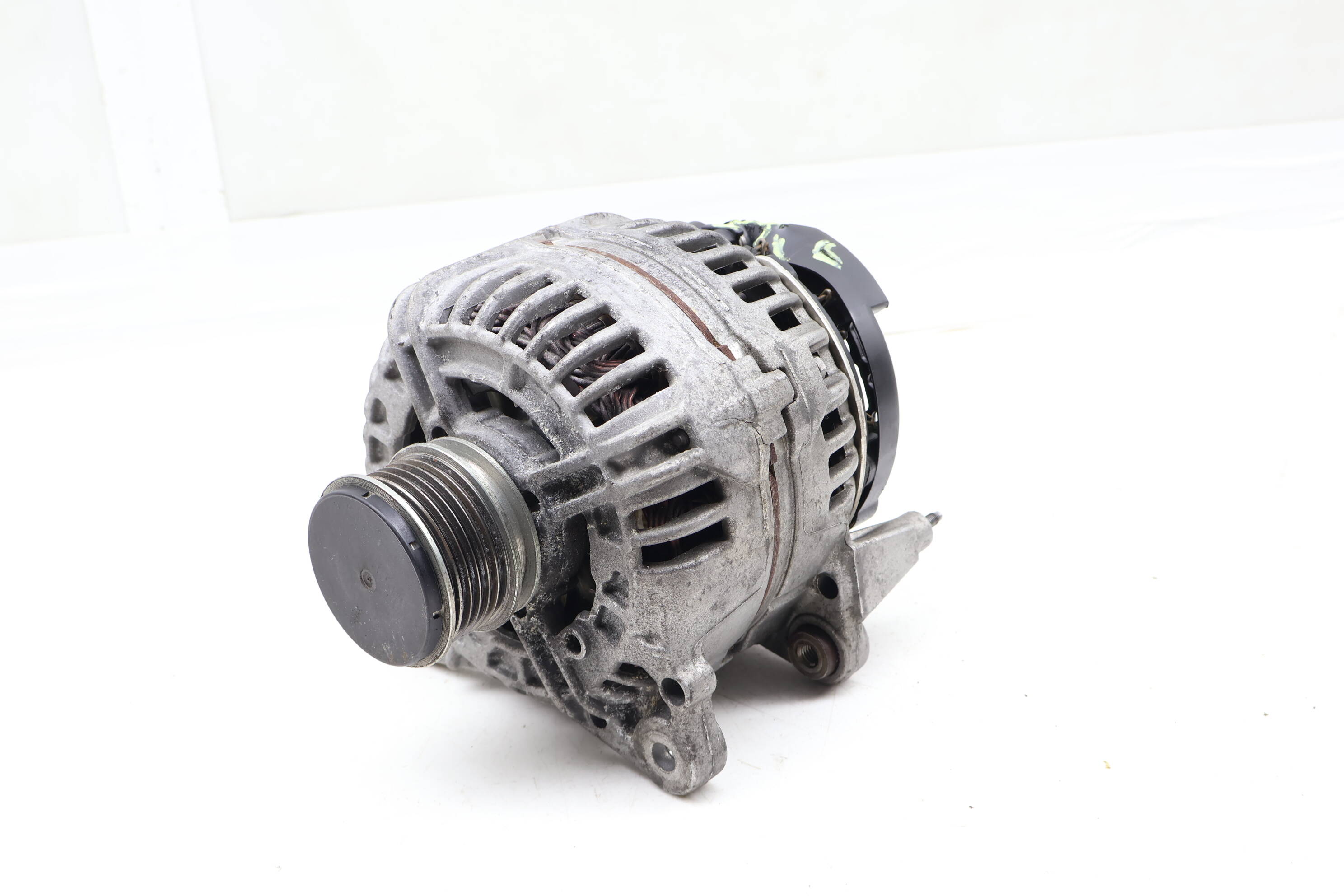 Alternator (140 Amp) 03L903023