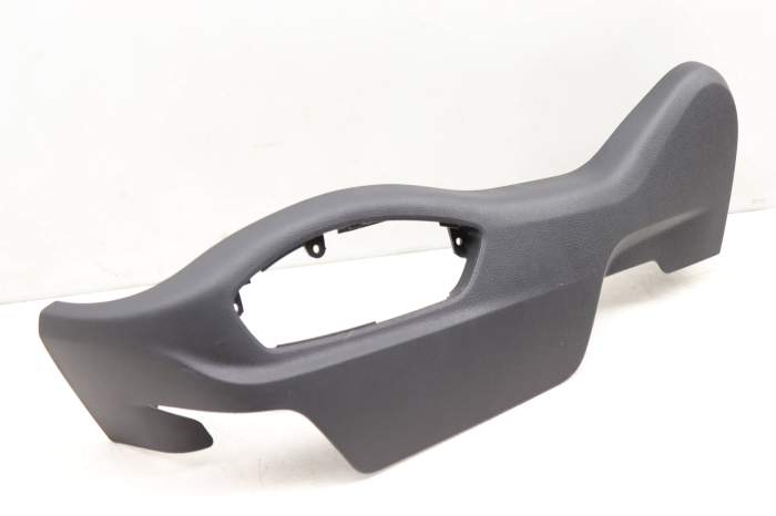 Outer Seat Trim / Panel 7P5881313 main product photo
