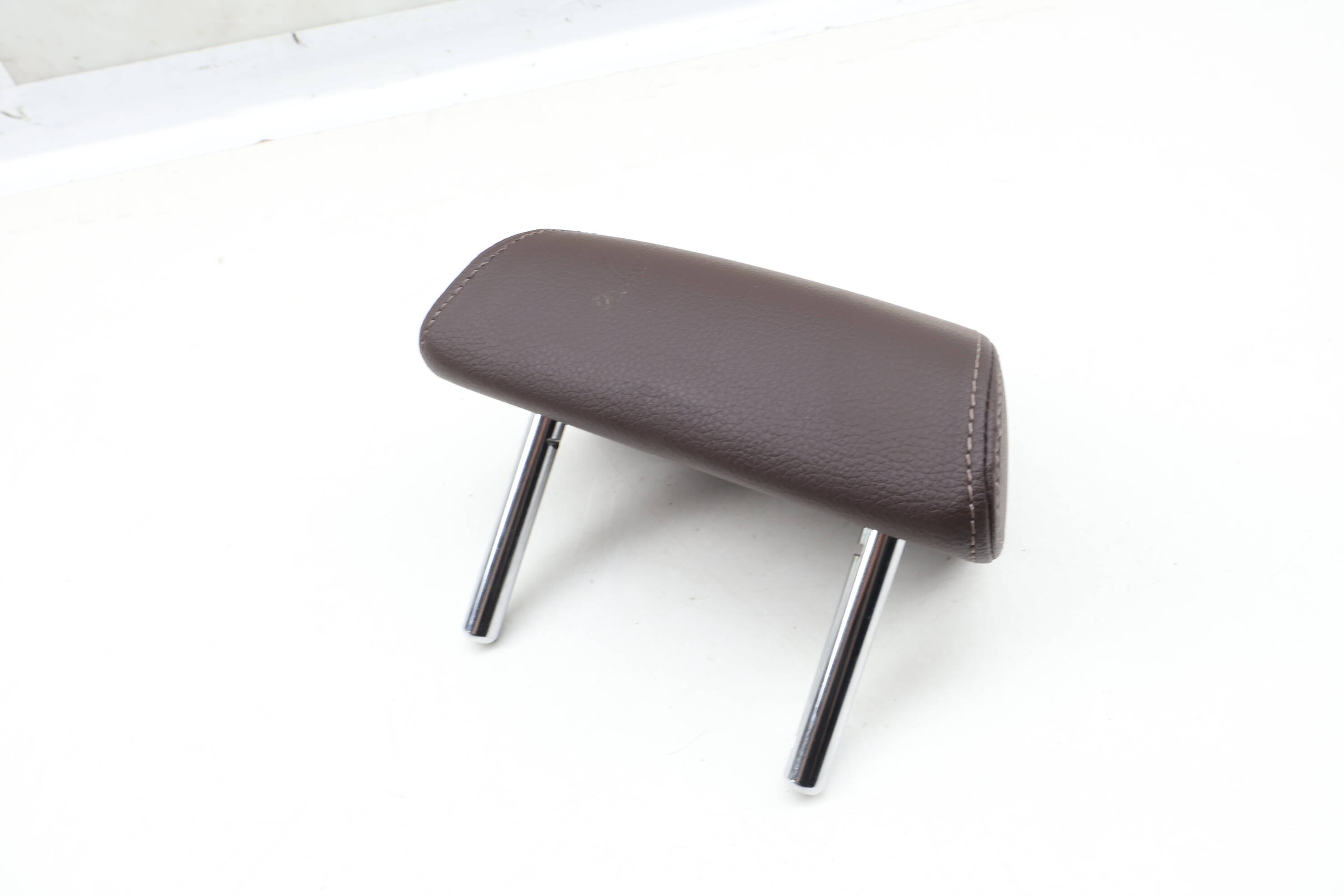 Headrest / Head Rest (Center) 52207349402