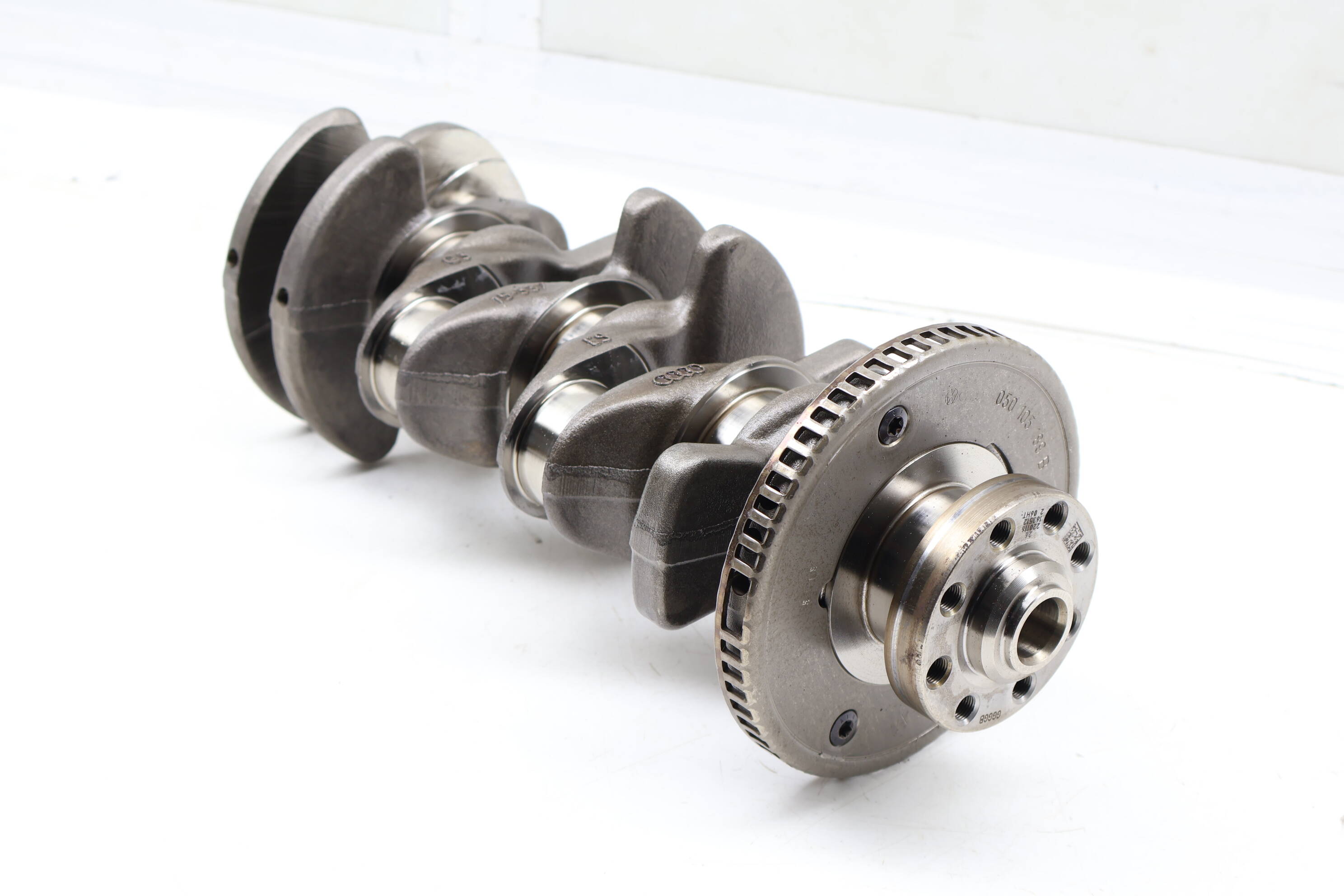 Crank Shaft / Crankshaft 06H105021M