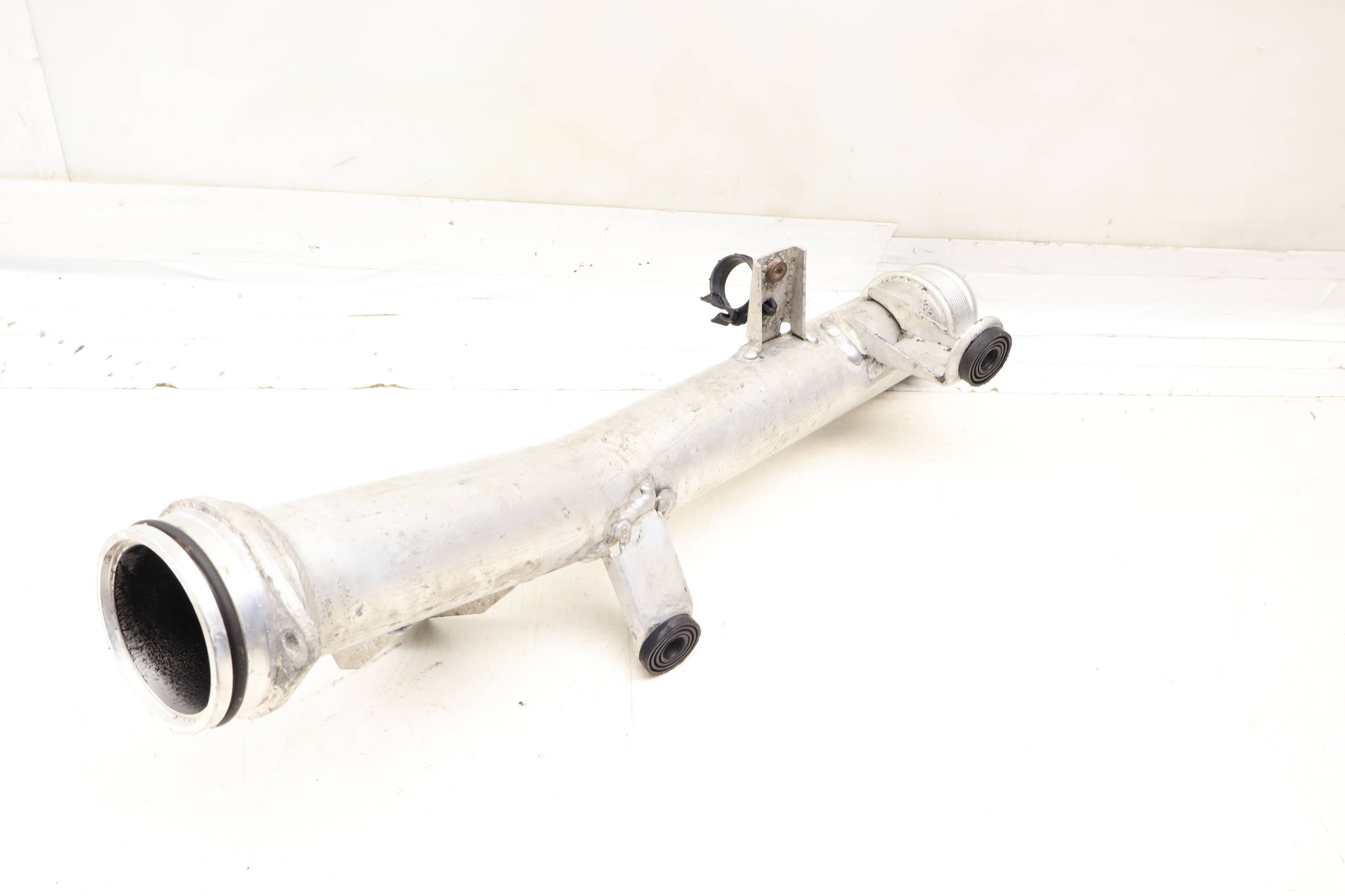 Upper Turbo Intercooler Pipe / Tube / Hose 7L6145762A