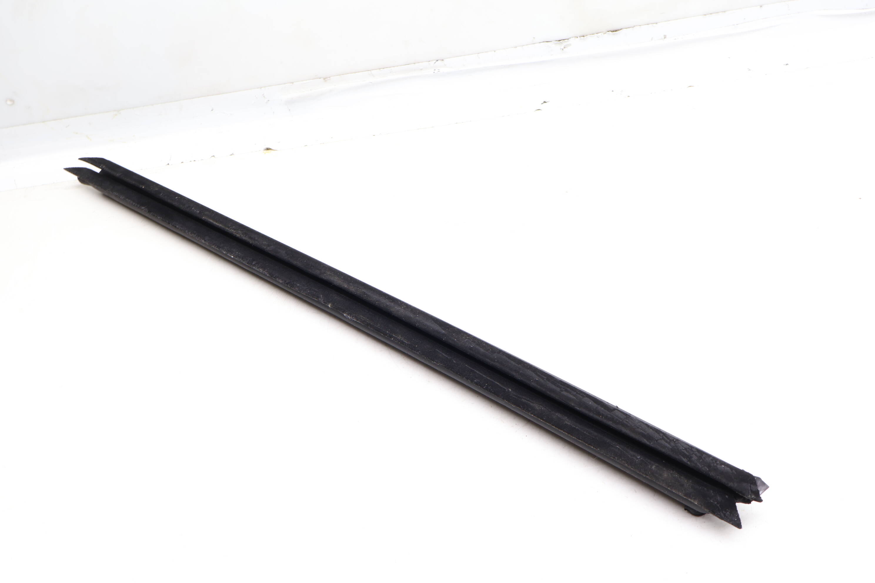 Inner Door Window Slot Seal 51337393417