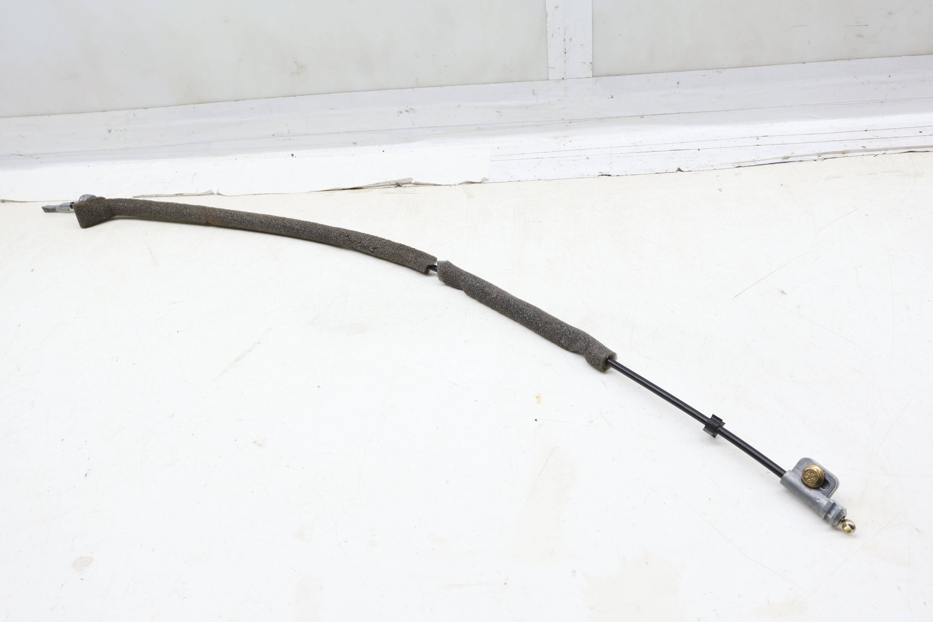 Shifter / Ignition Lock Cable 8D1713575