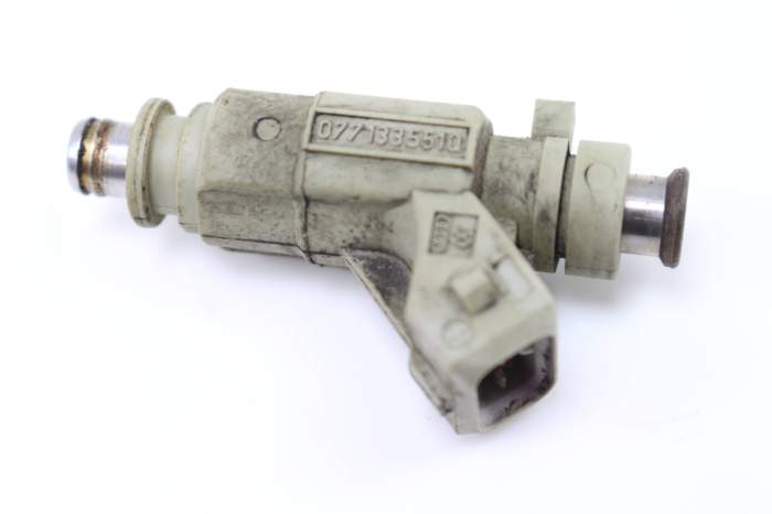 Fuel Injector 077133551Q main product photo