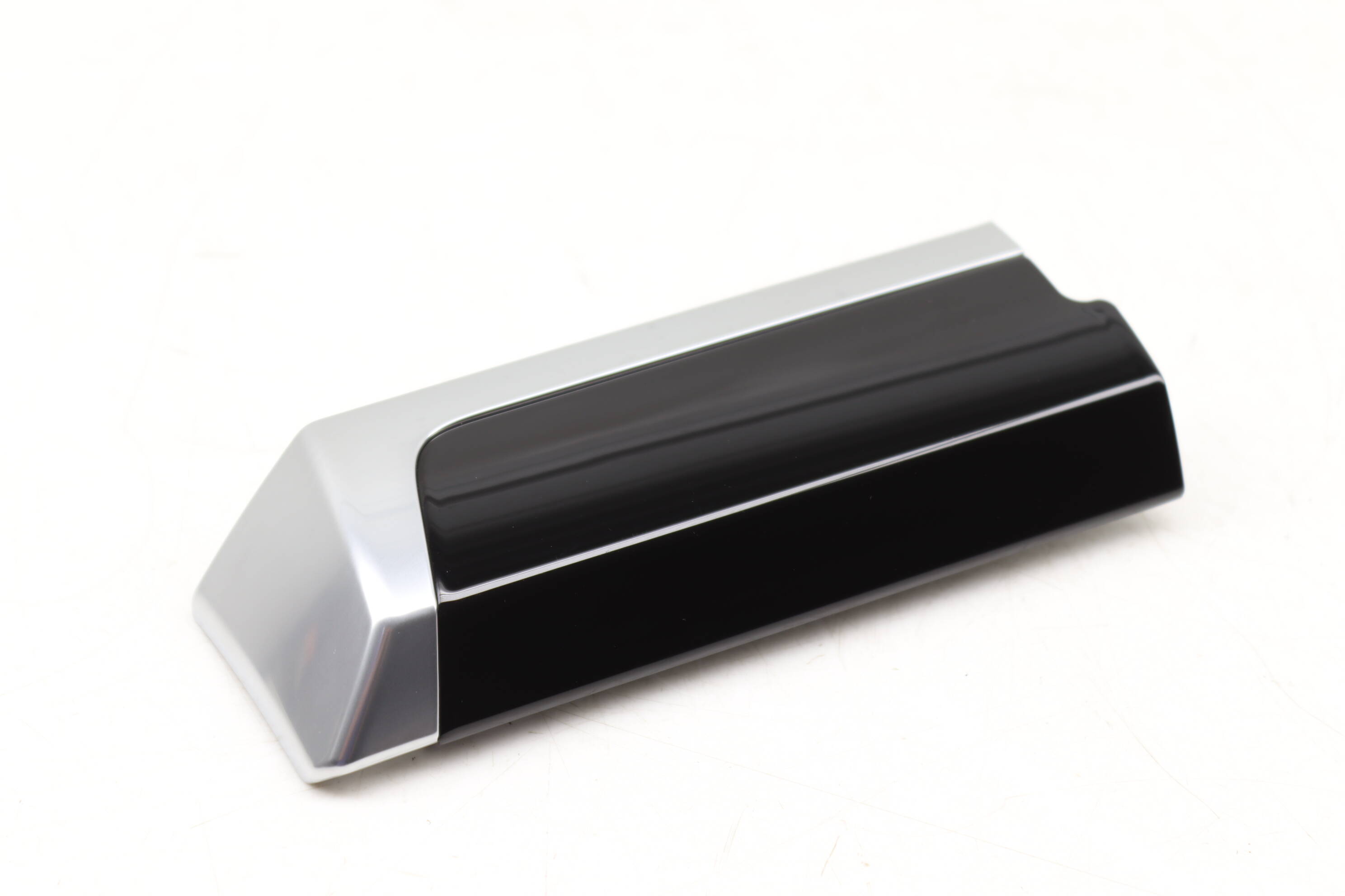 Dash Panel Trim / Molding 7P5857226P 95855222600