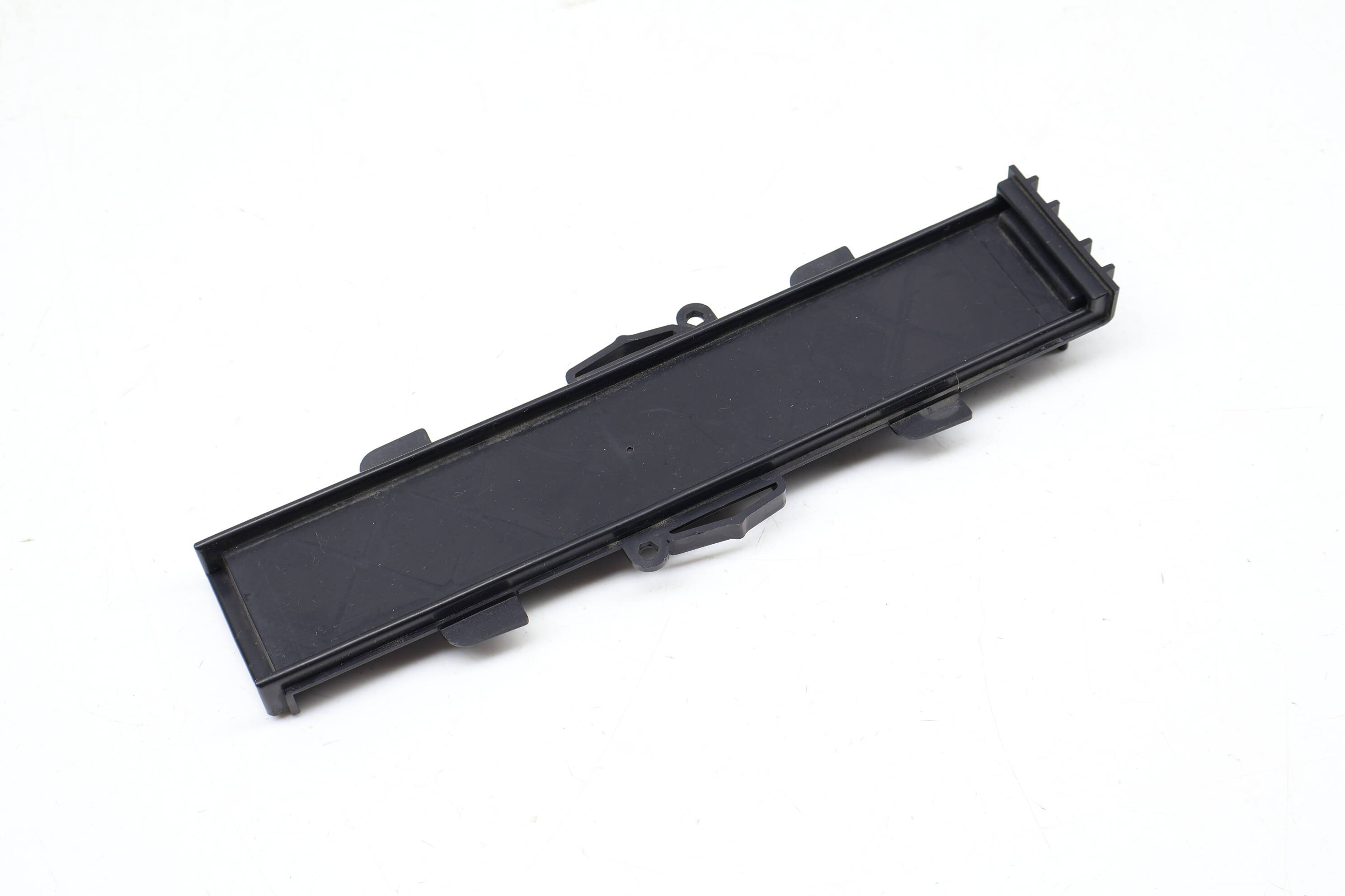 Cabin Air Filter Box Cover 97057362300 97057362300