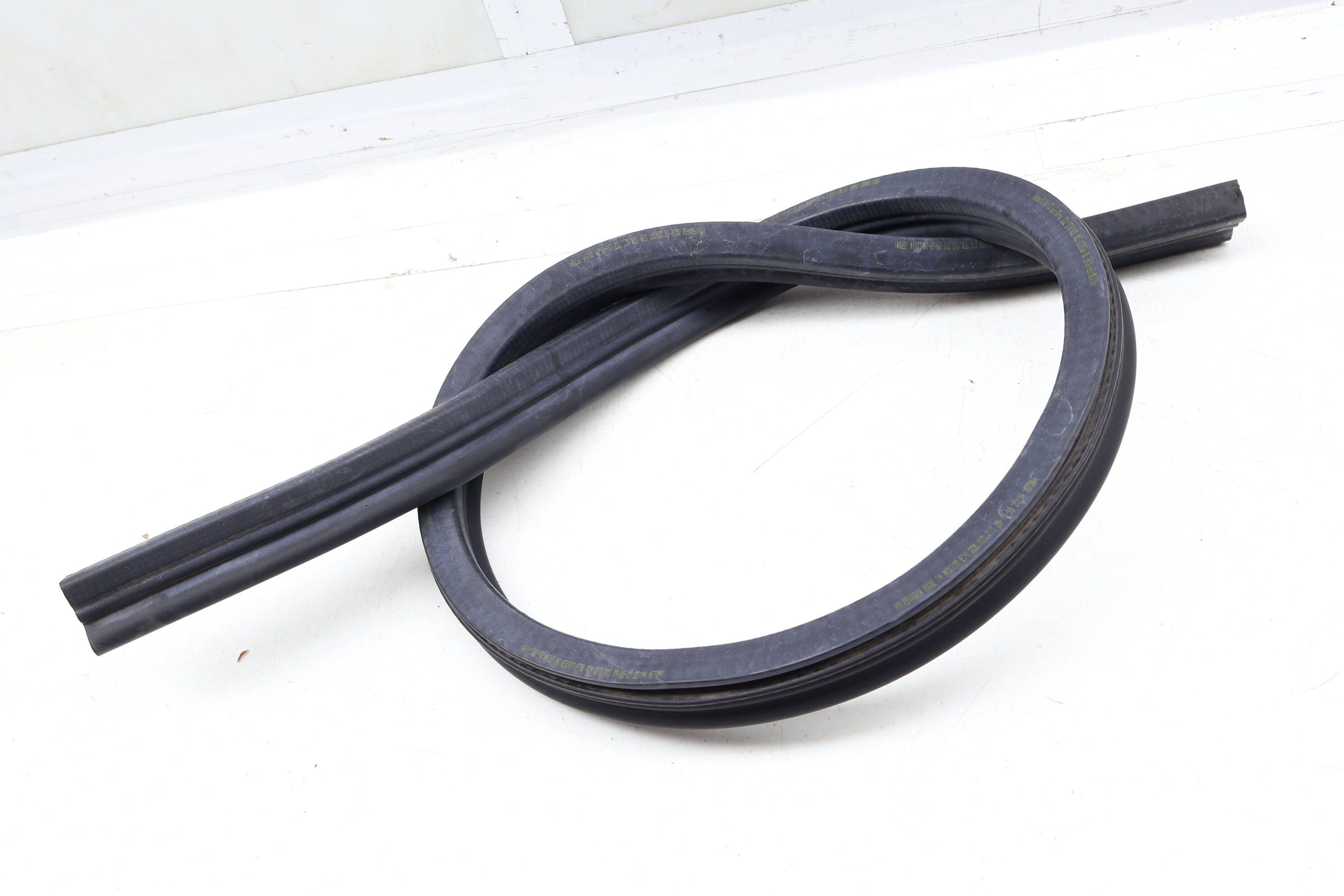 Rain Tray Seal / Hood Weather Stripping 3CM823723