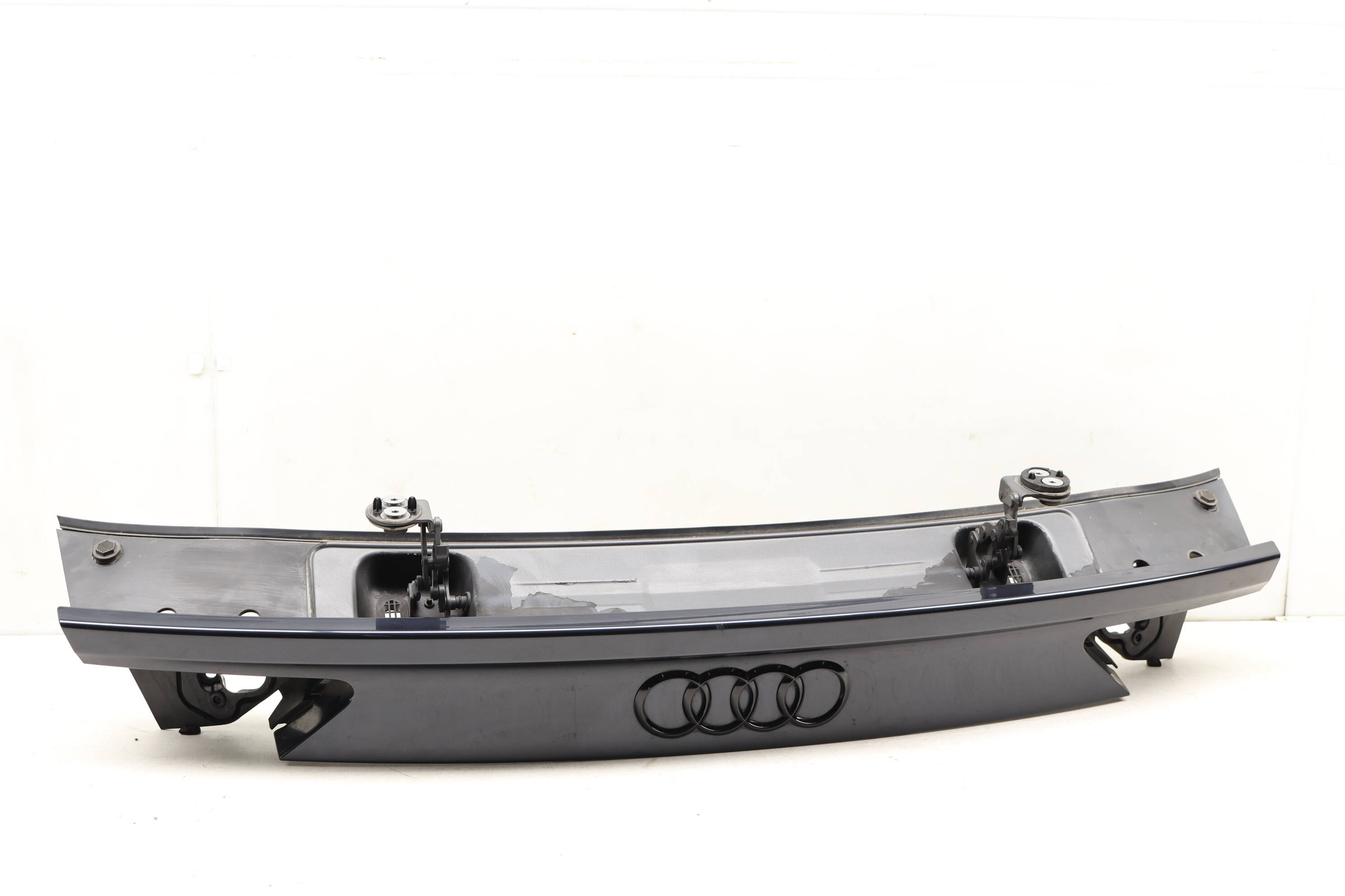 Audi Tailgate / Trunk Panel / Section 4G8827987A