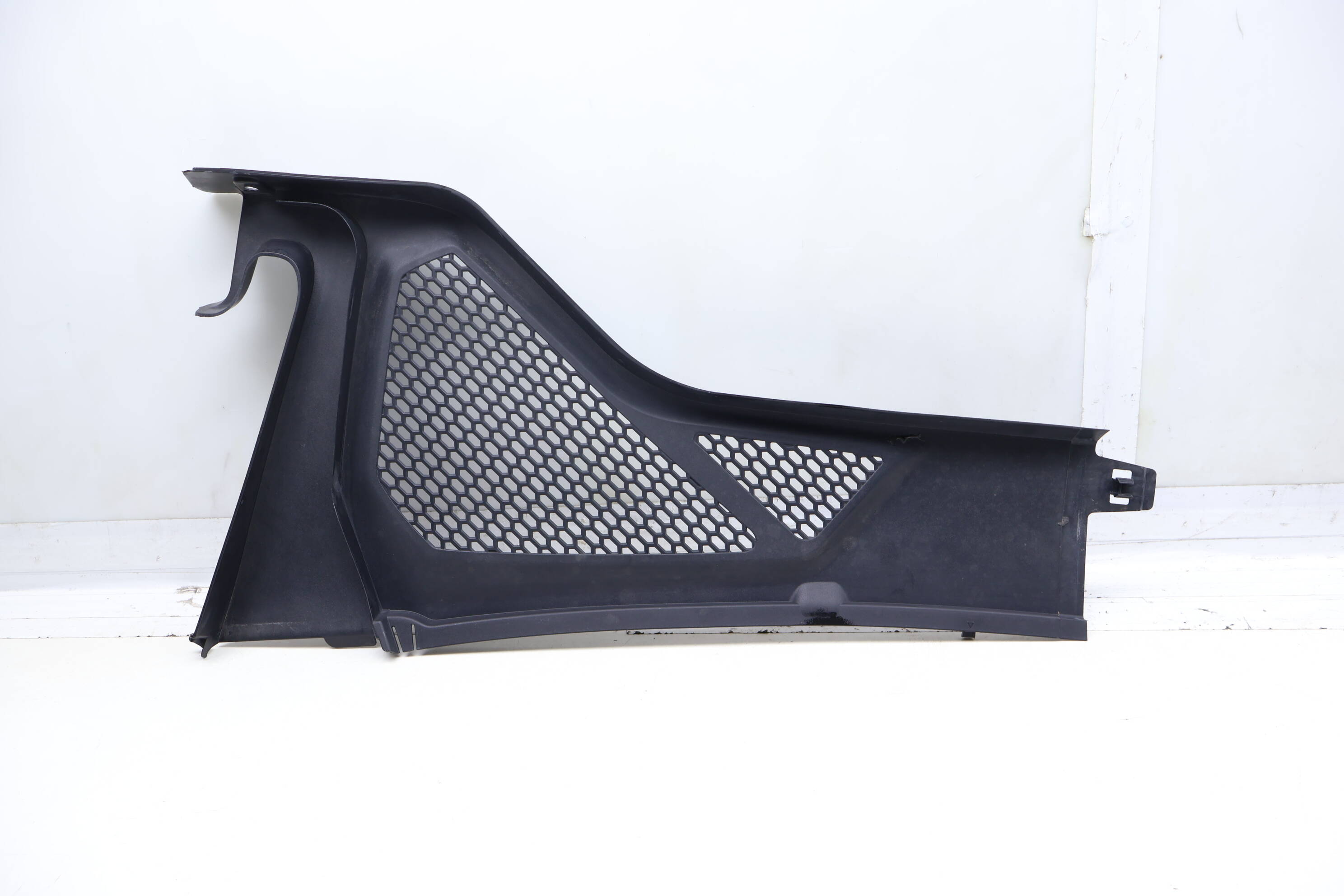 Slotted Firewall / Cowl Cover 64319245593