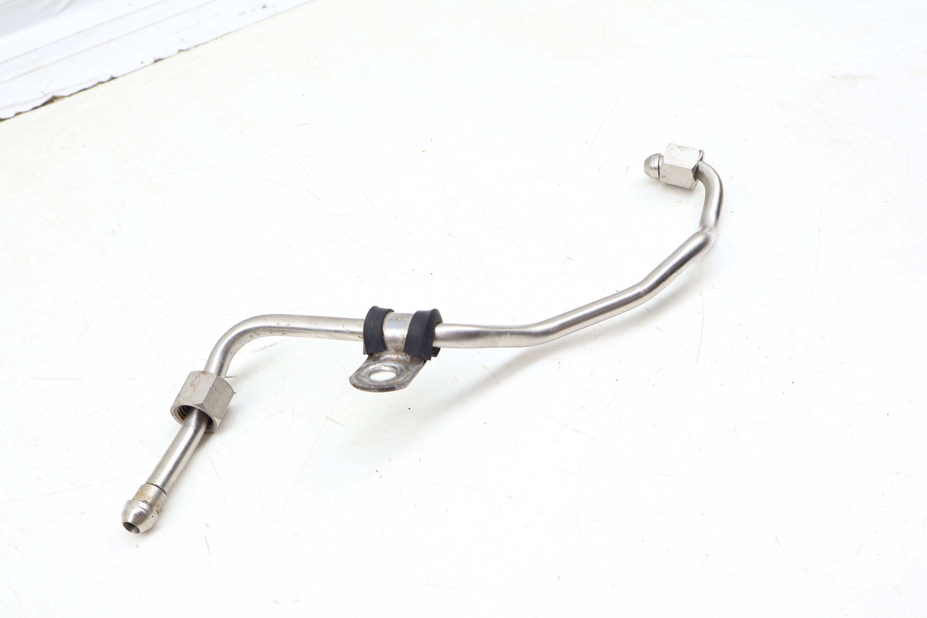 High Pressure Fuel Line / Pipe 13537536566