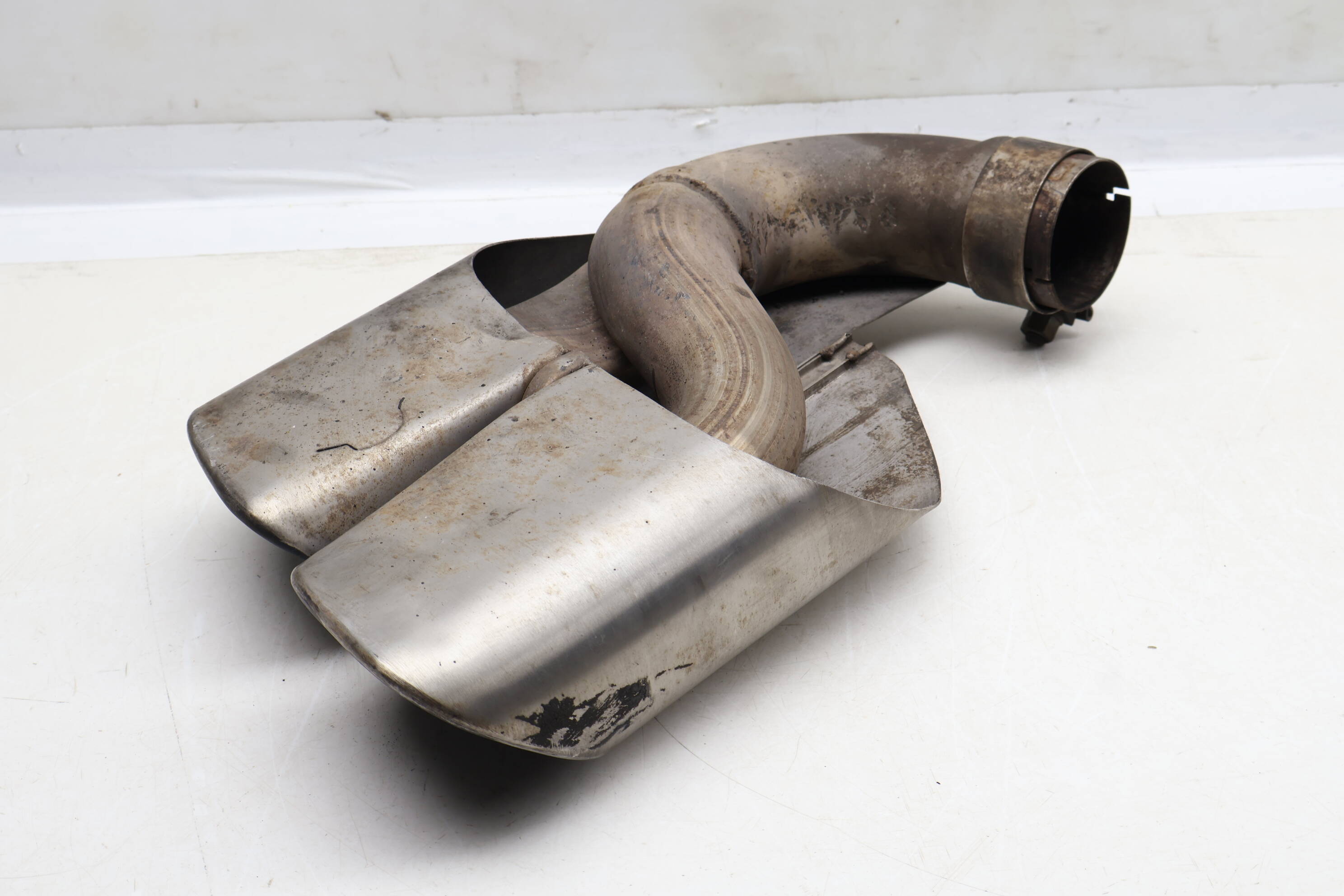 Exhaust Pipe Tip 7L5253681B 95511125120