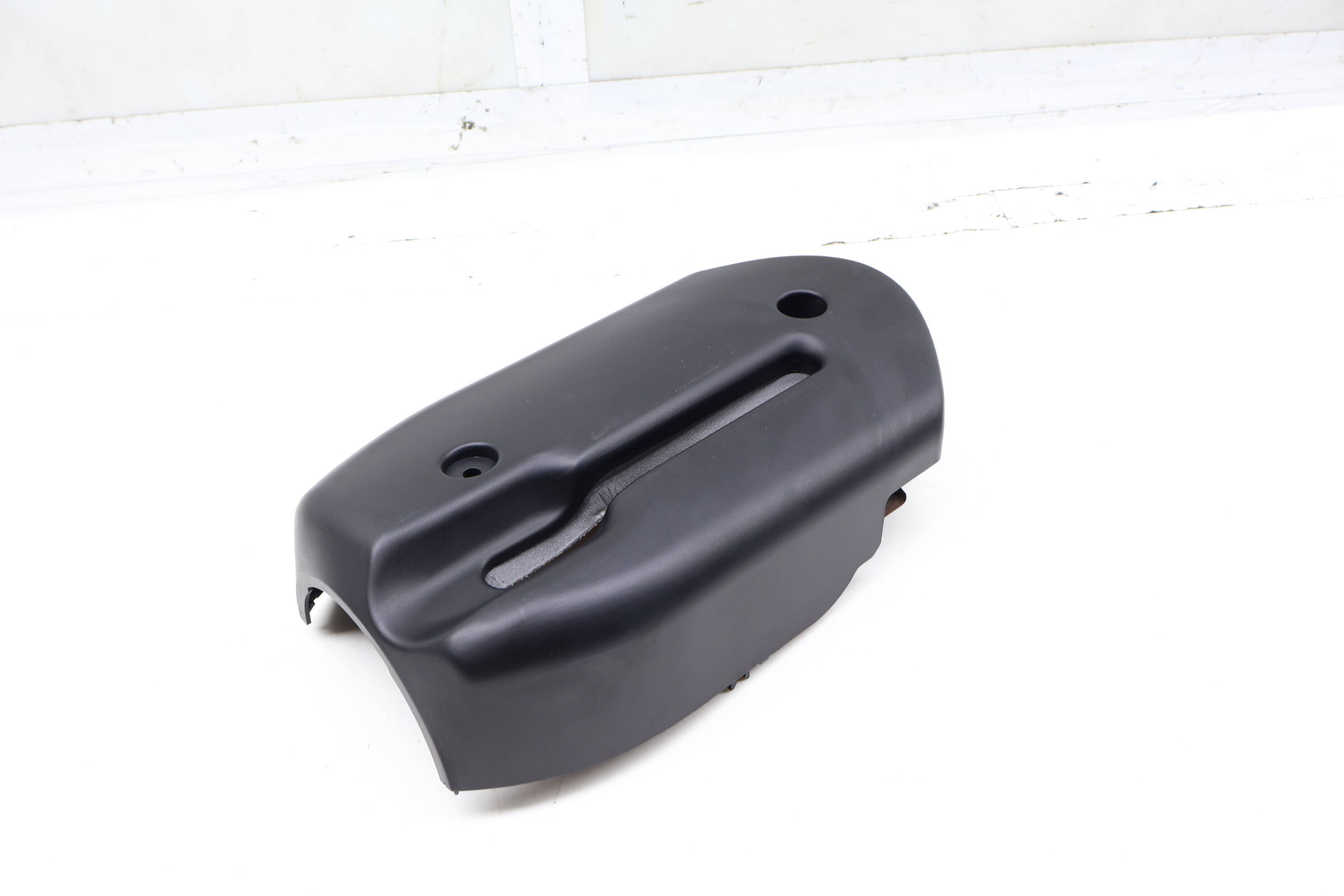 Lower Steering Column Trim / Cover 32303405269