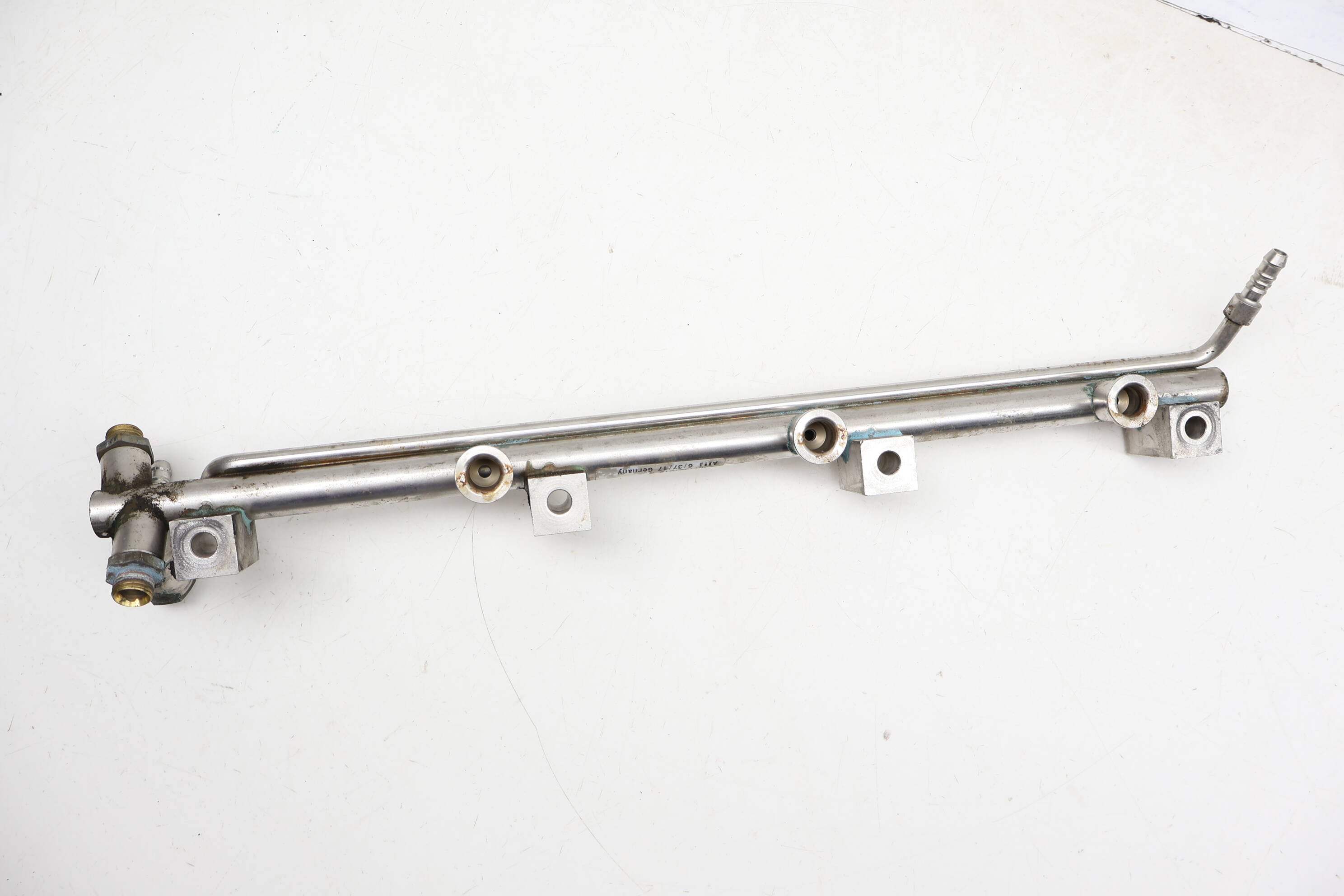 Fuel Rail 03H133316M