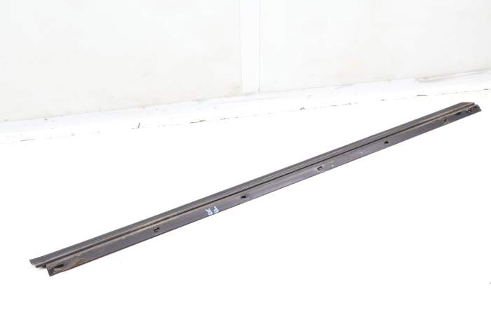 Outer Door Window Slot Seal / Trim 8N8837478A main product photo