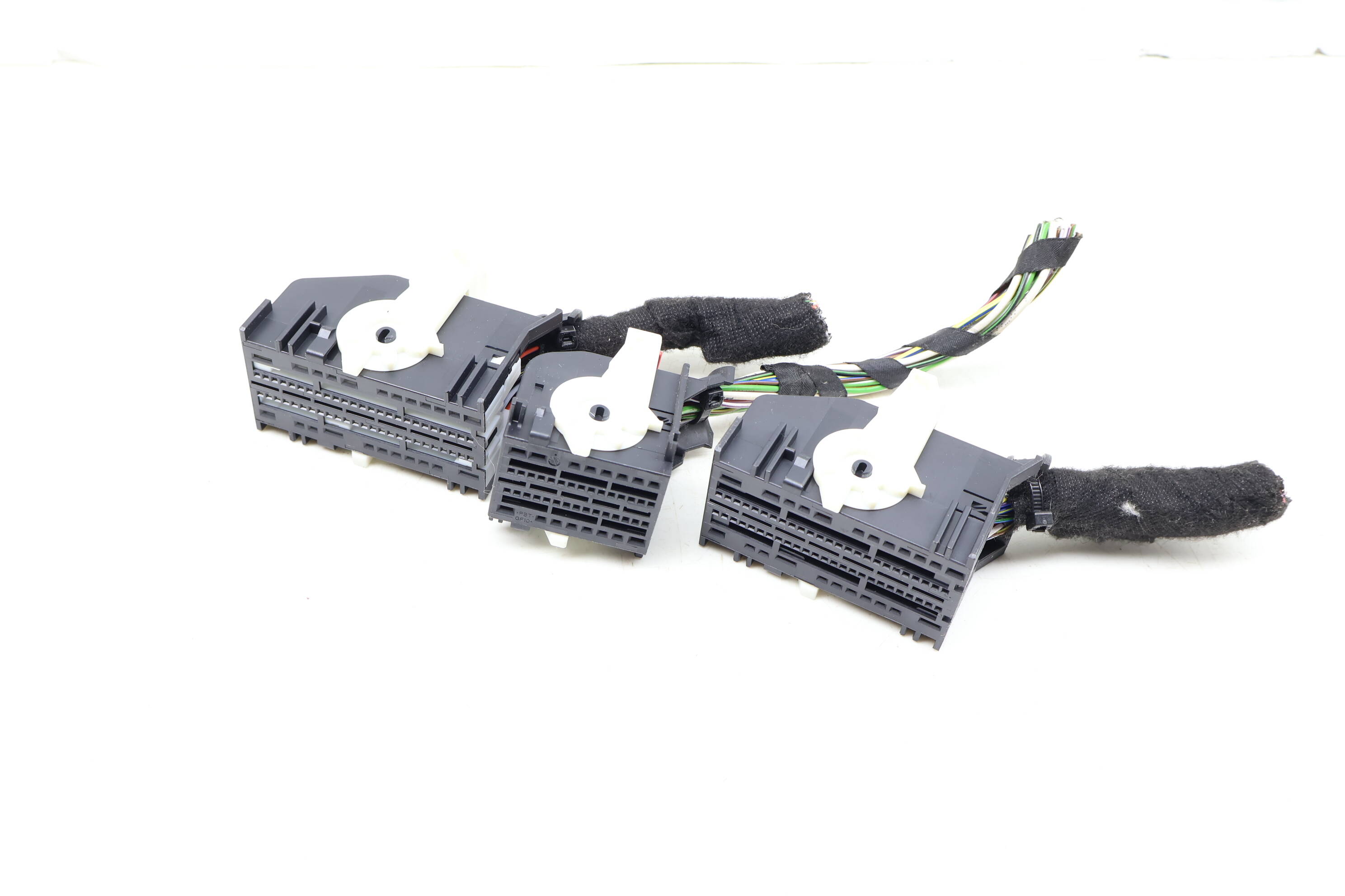 Onboard Supply Module / Bcm Wiring Connector / Pigtail