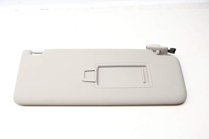 Sun Visor / Mirror 3CN857552E main product photo